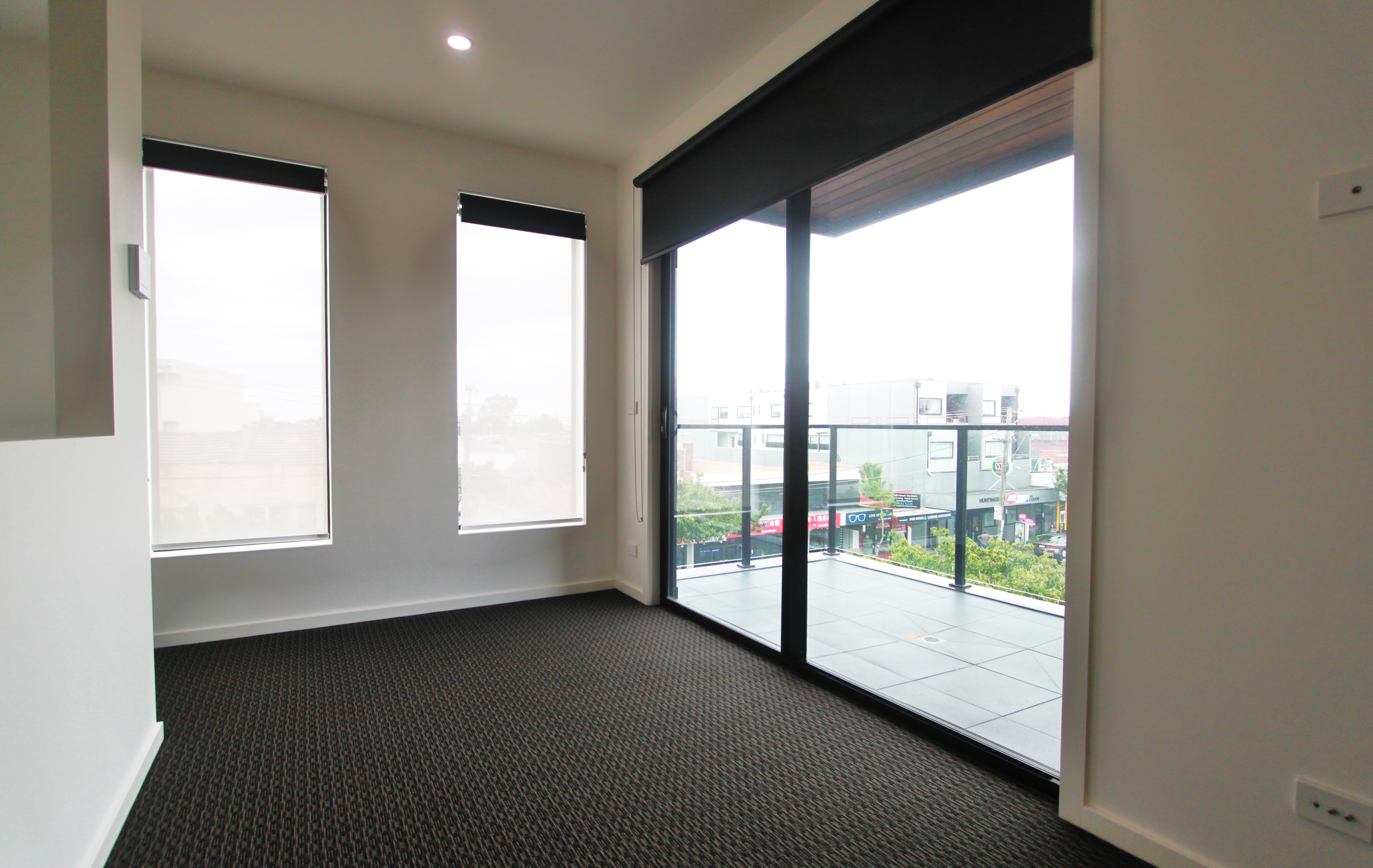 1 / 302 Huntingdale Road, Huntingdale