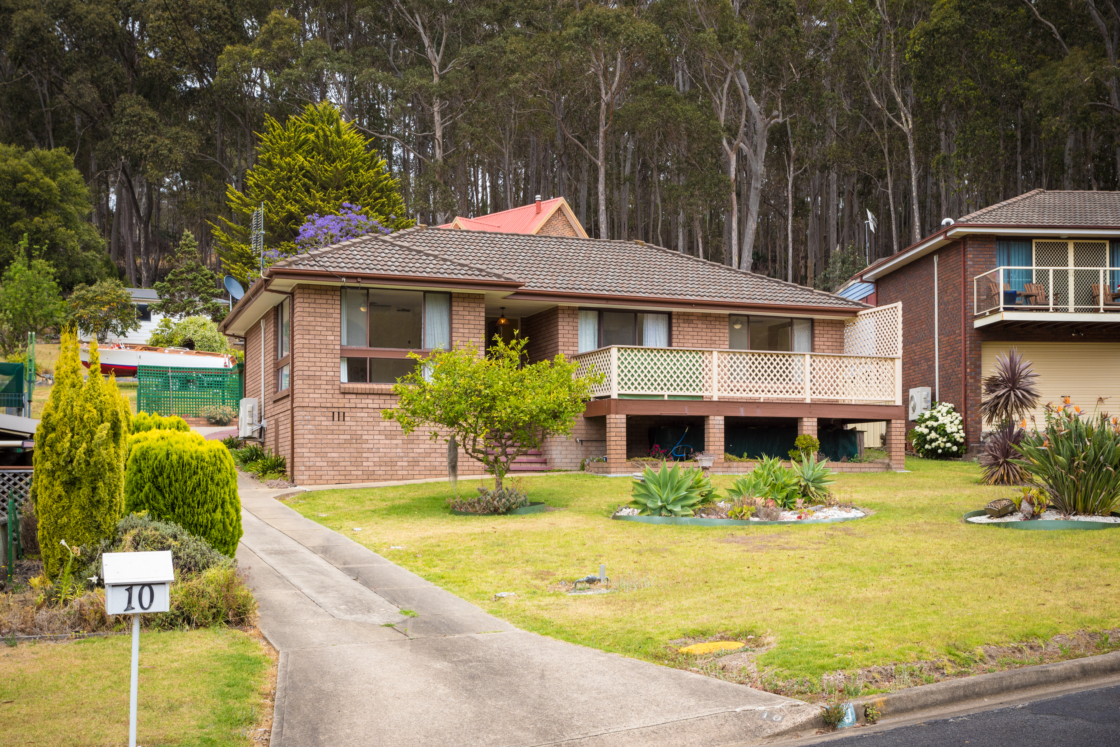 10 FISHERMANS CRESCENT, North Narooma
