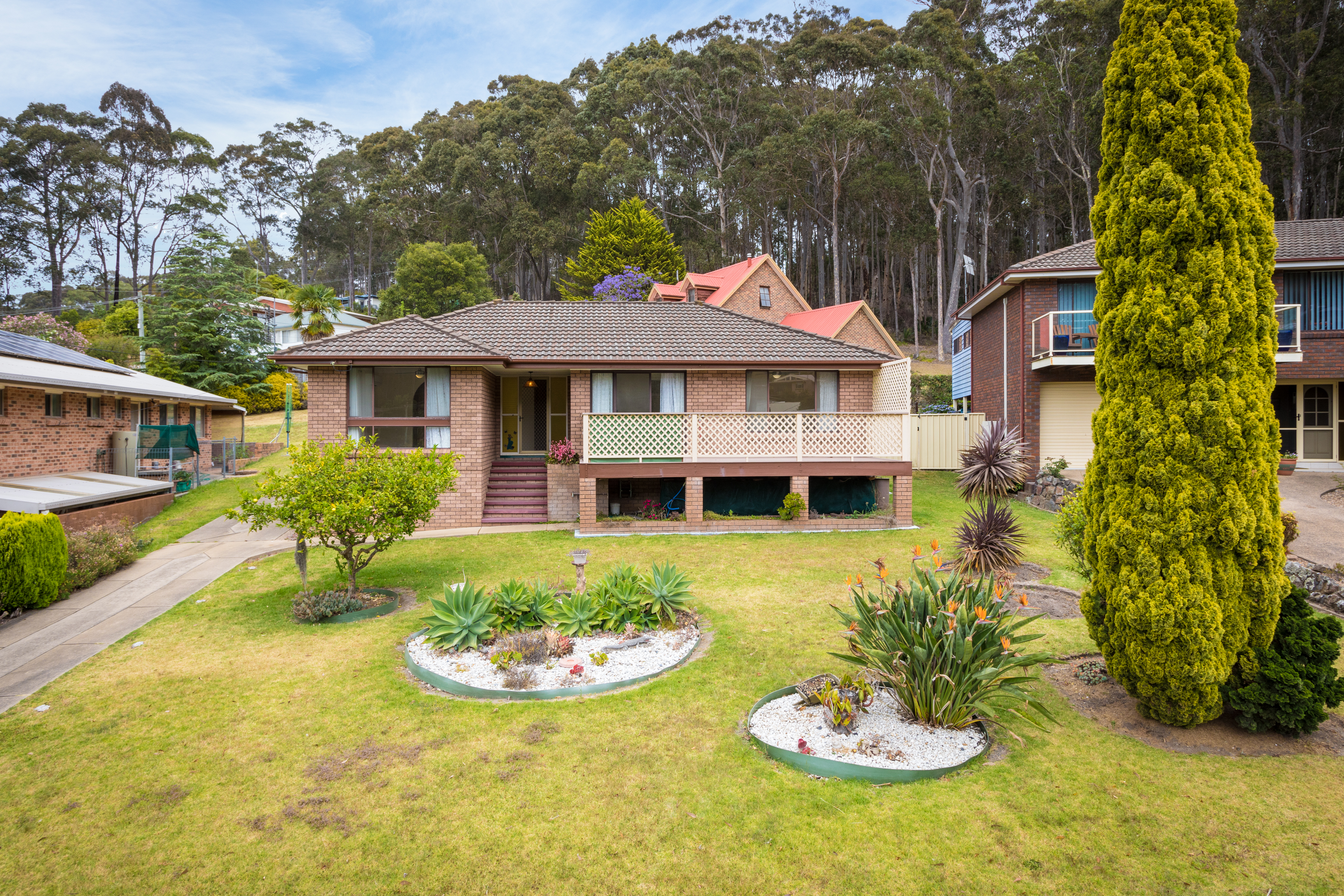10 FISHERMANS CRESCENT, North Narooma