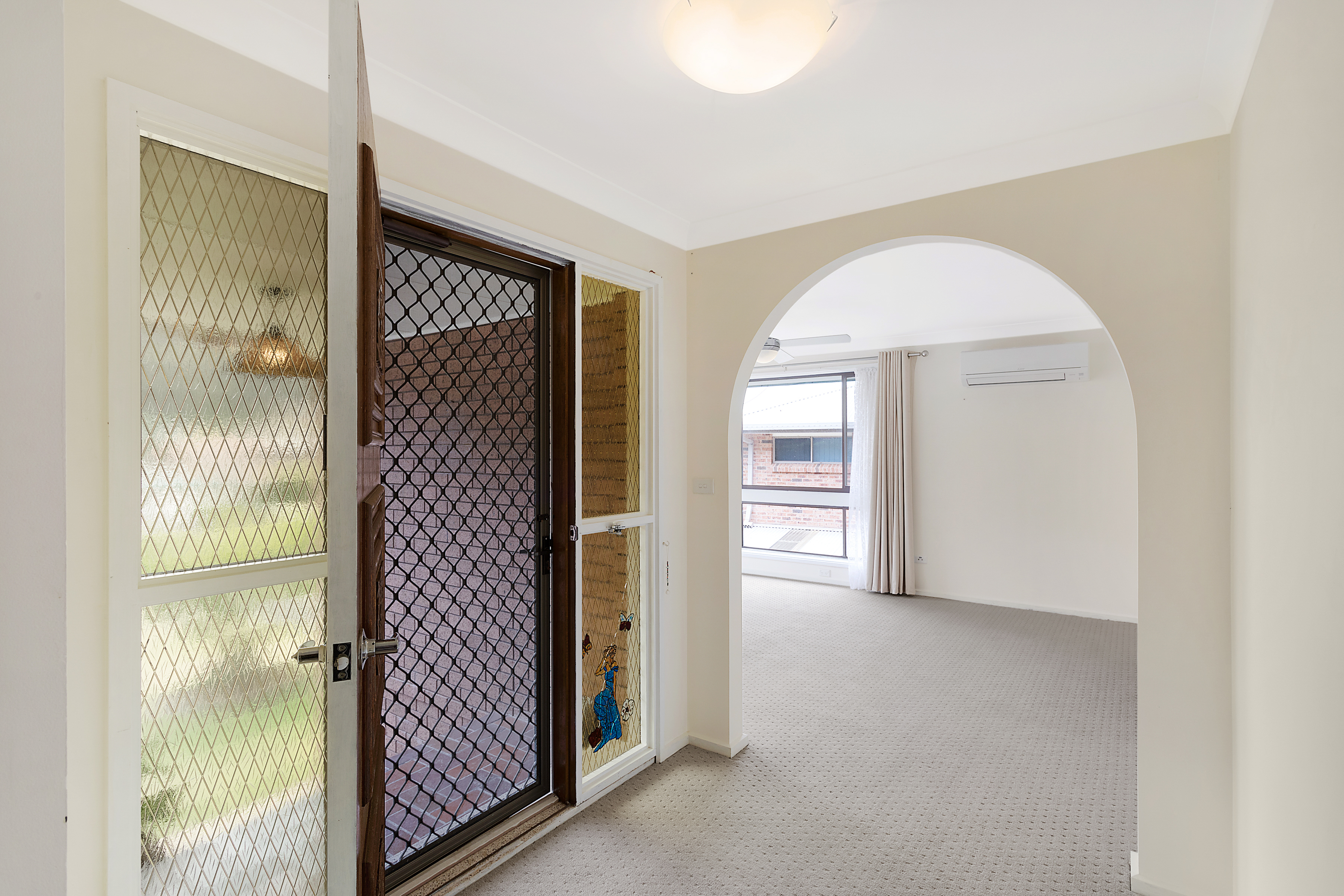 10 FISHERMANS CRESCENT, North Narooma