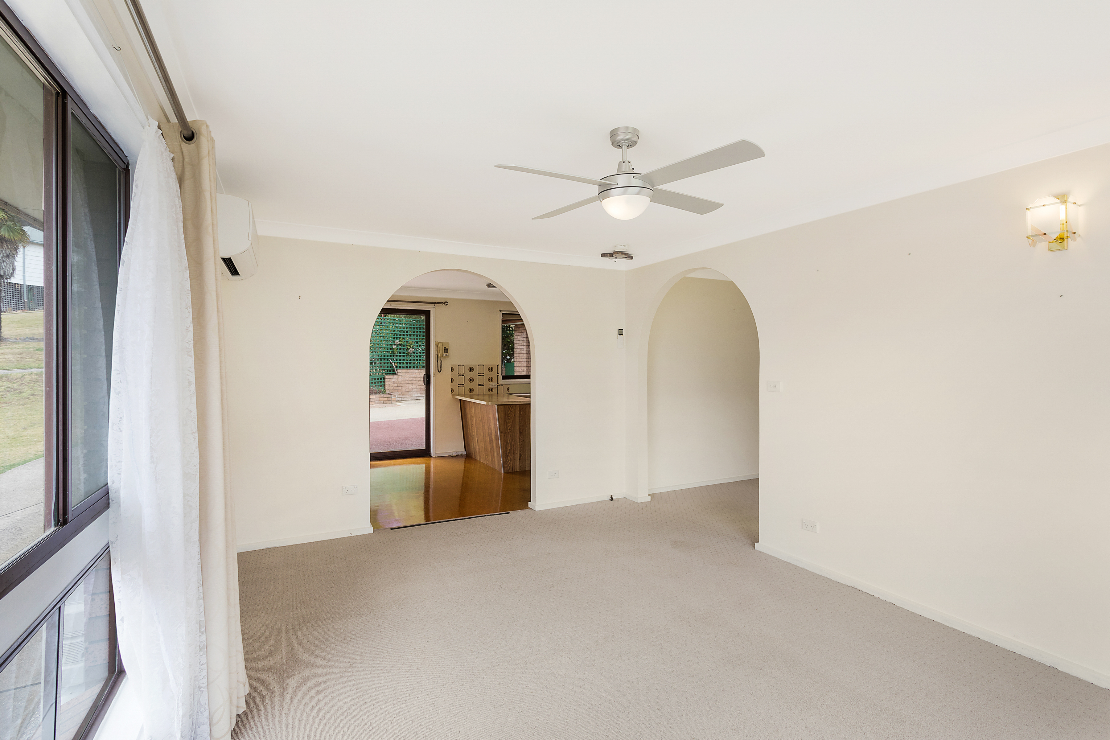 10 FISHERMANS CRESCENT, North Narooma