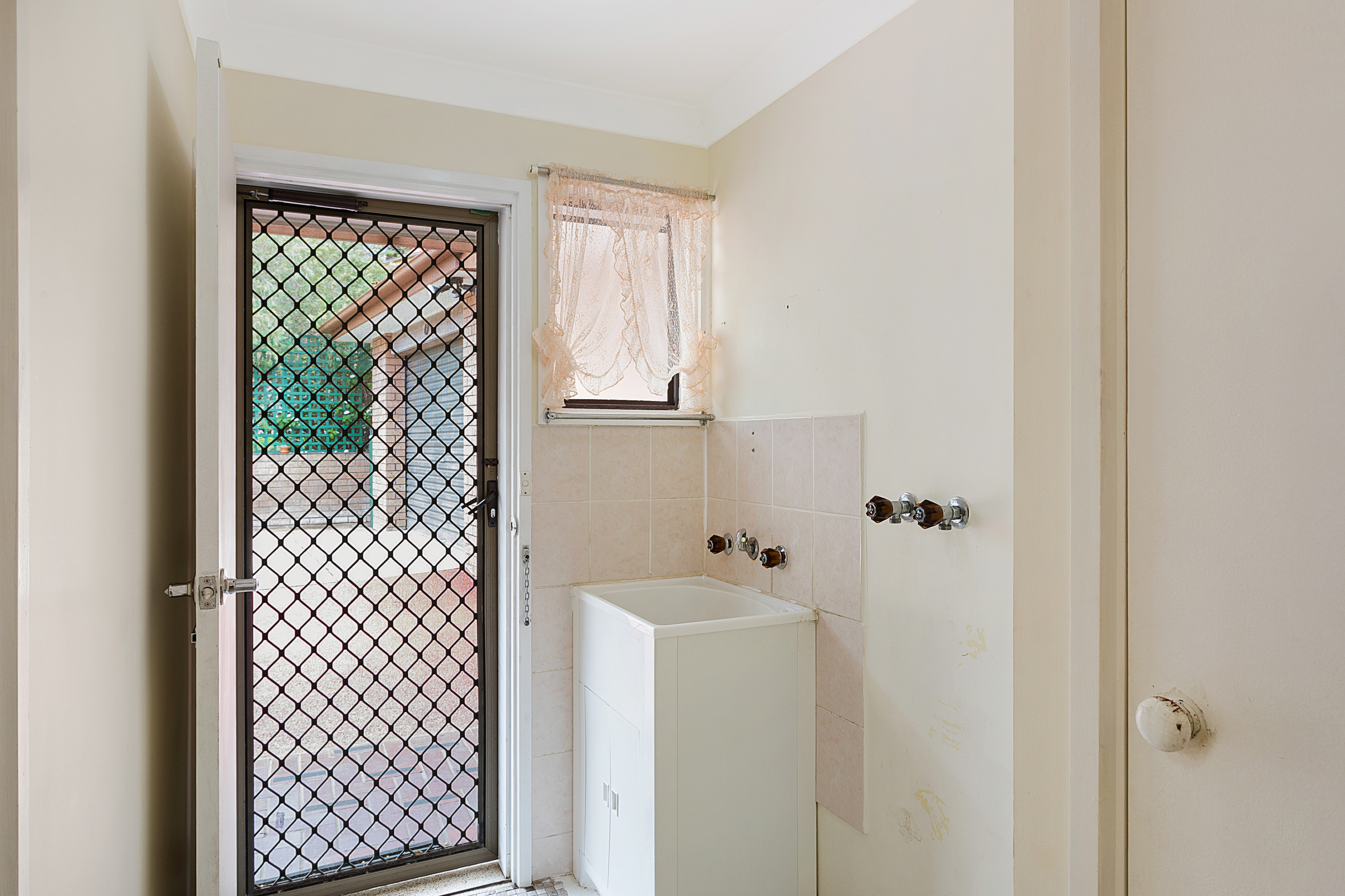 10 FISHERMANS CRESCENT, North Narooma