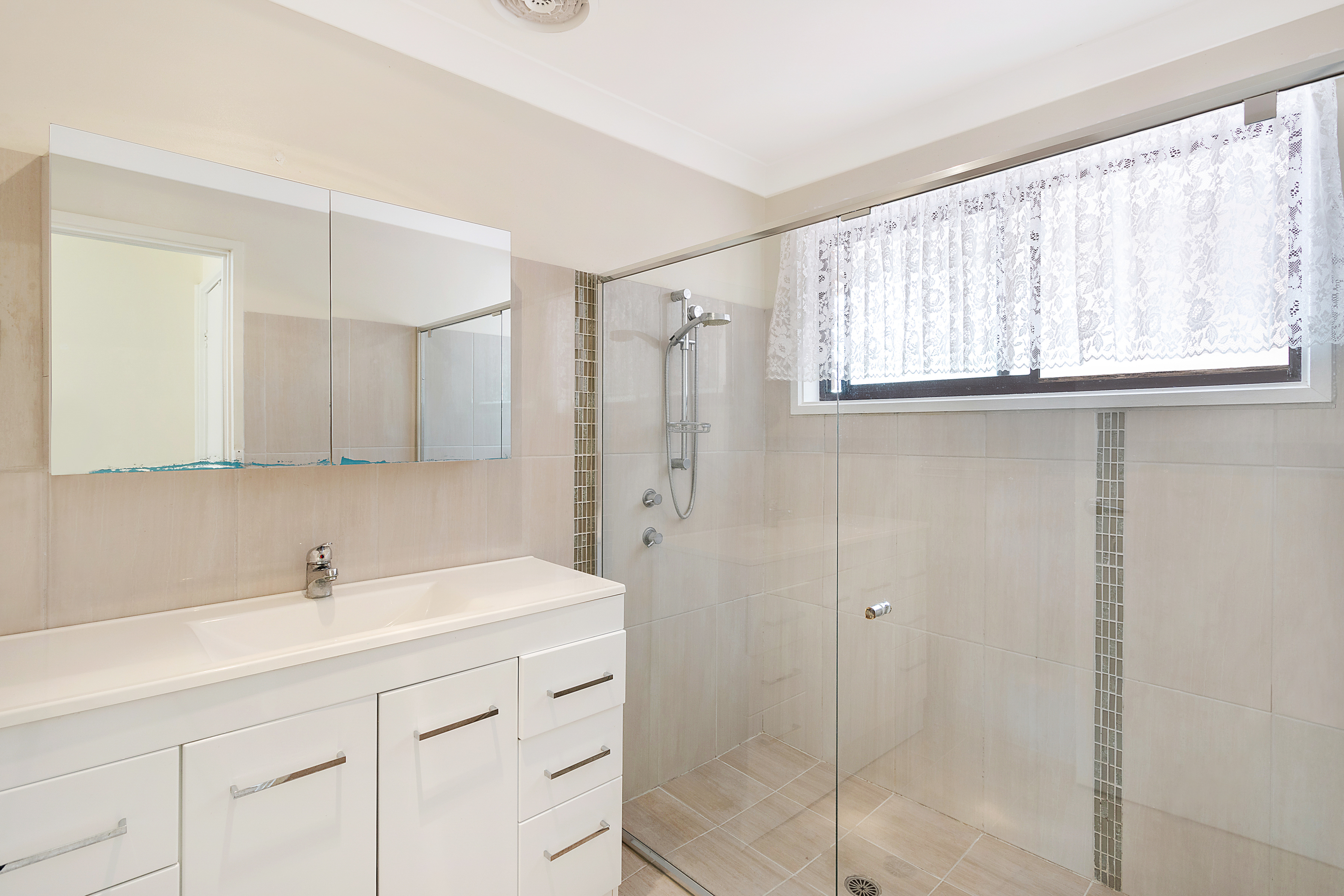 10 FISHERMANS CRESCENT, North Narooma