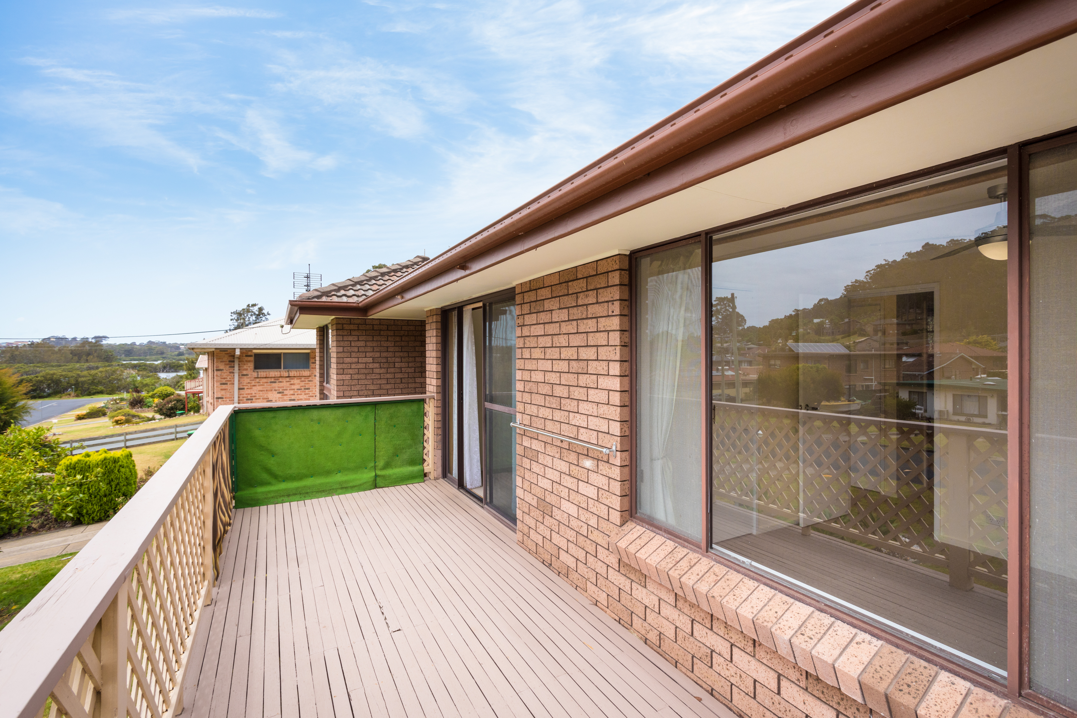 10 FISHERMANS CRESCENT, North Narooma