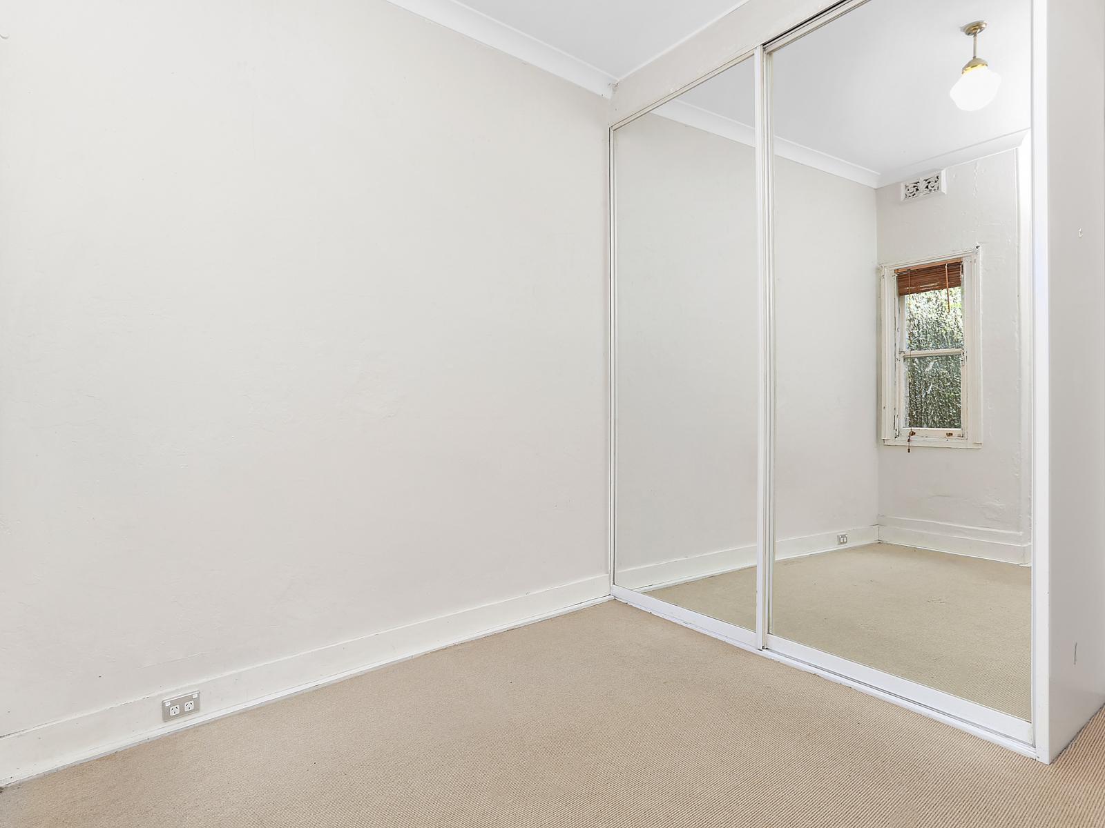 32 Reiby Street