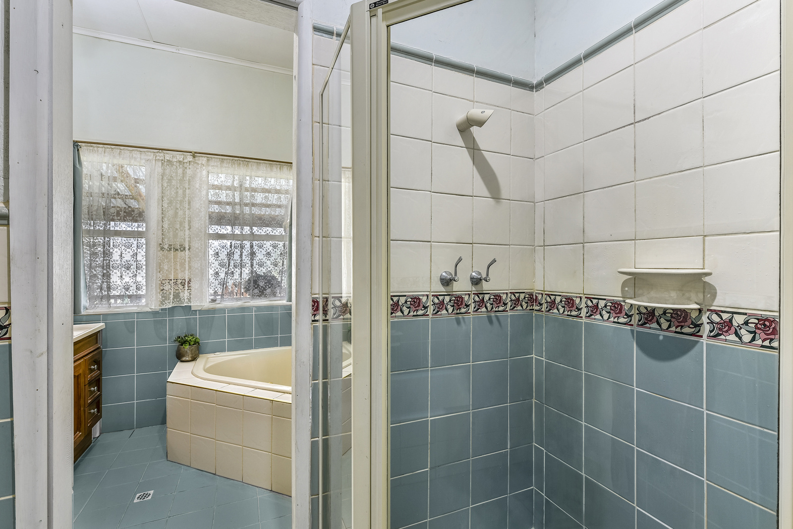 202 Grant Avenue, Moorak