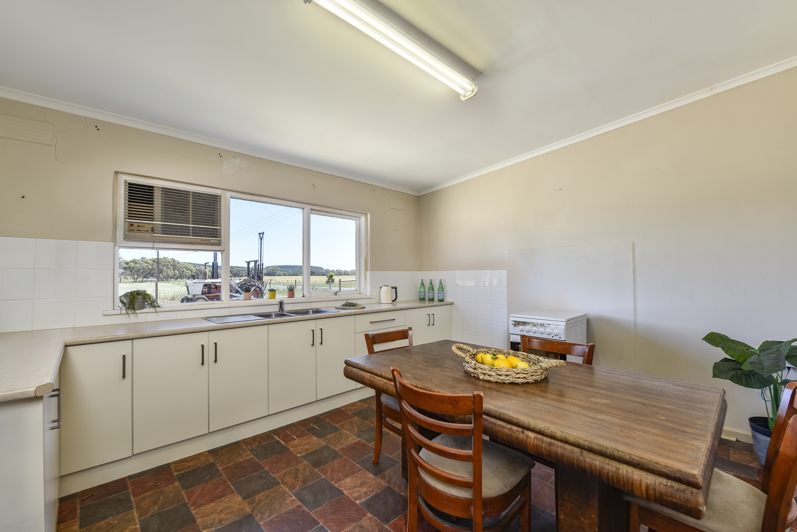139 Cafpirco Road, Compton
