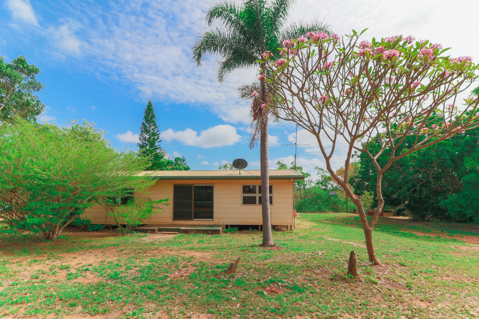 25 Topaz Street, Mount Garnet