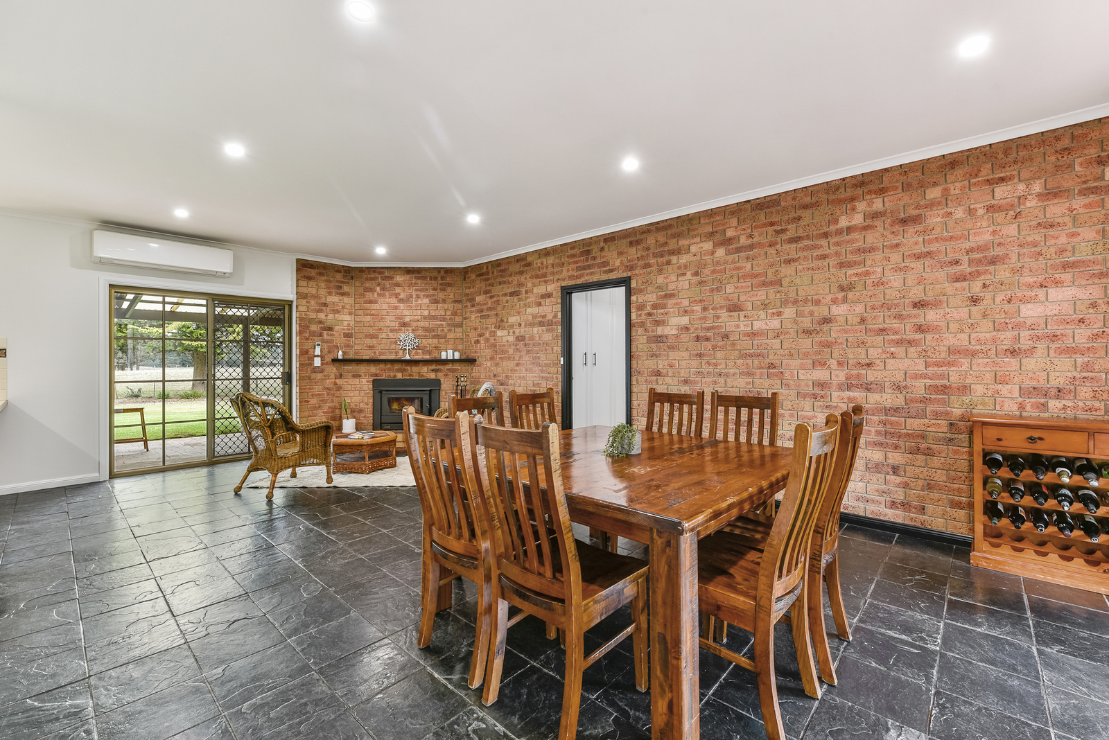 344 Hill Road, Yahl