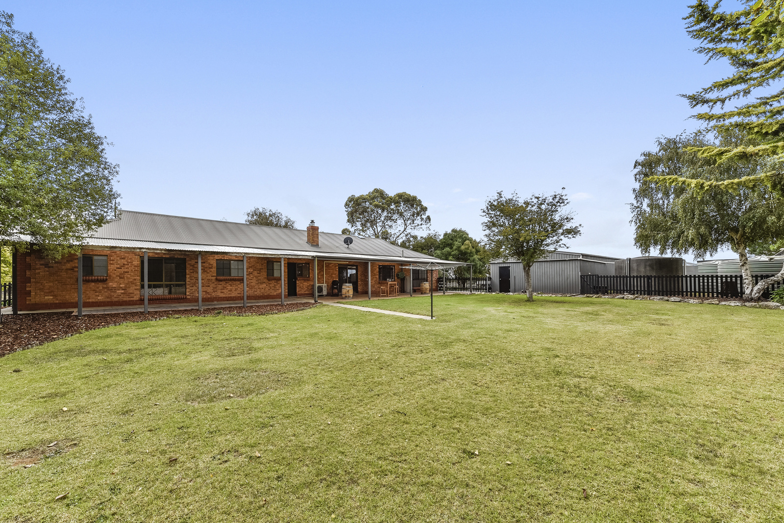 344 Hill Road, Yahl