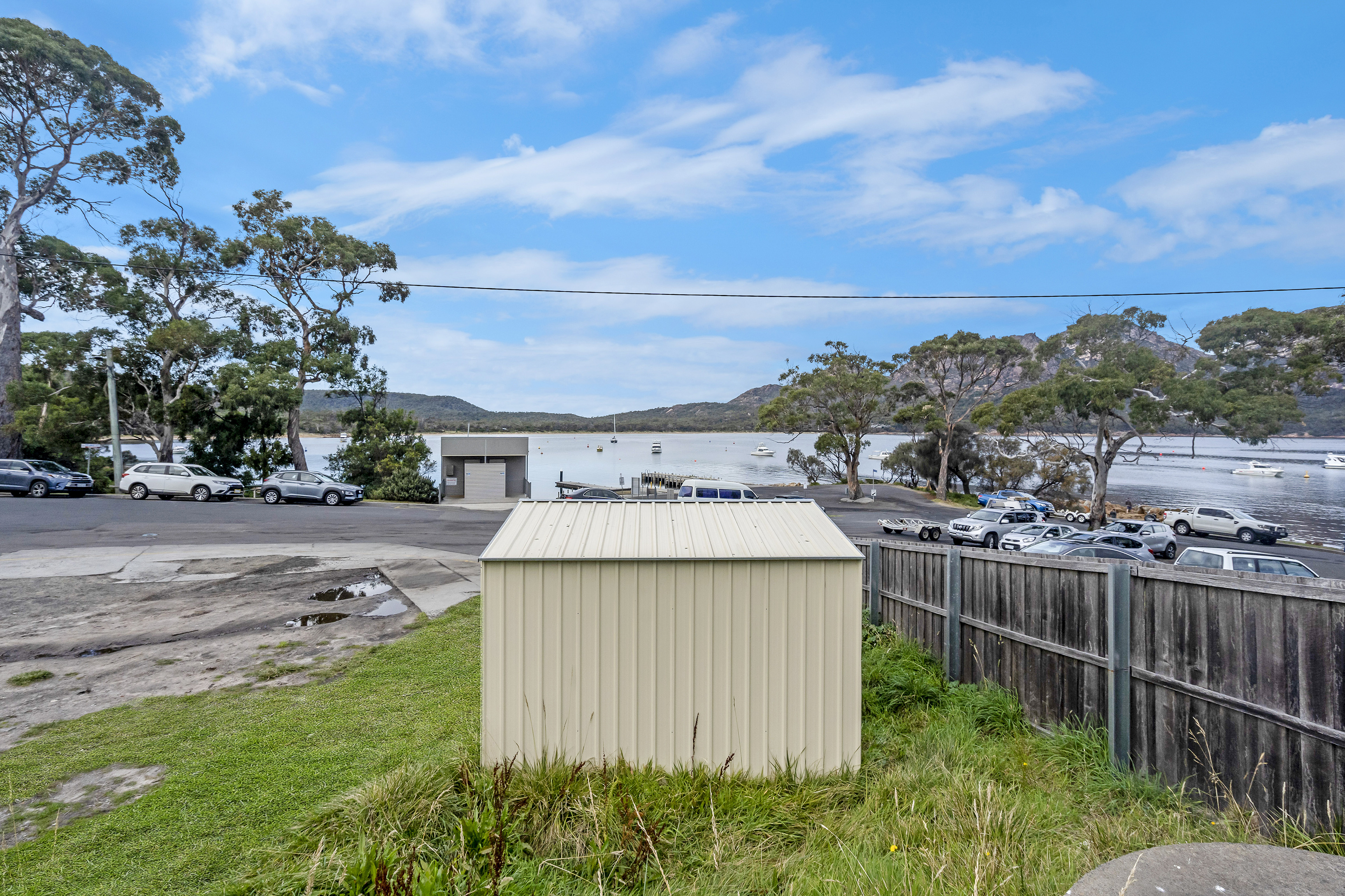1 Garnet Avenue, Coles Bay