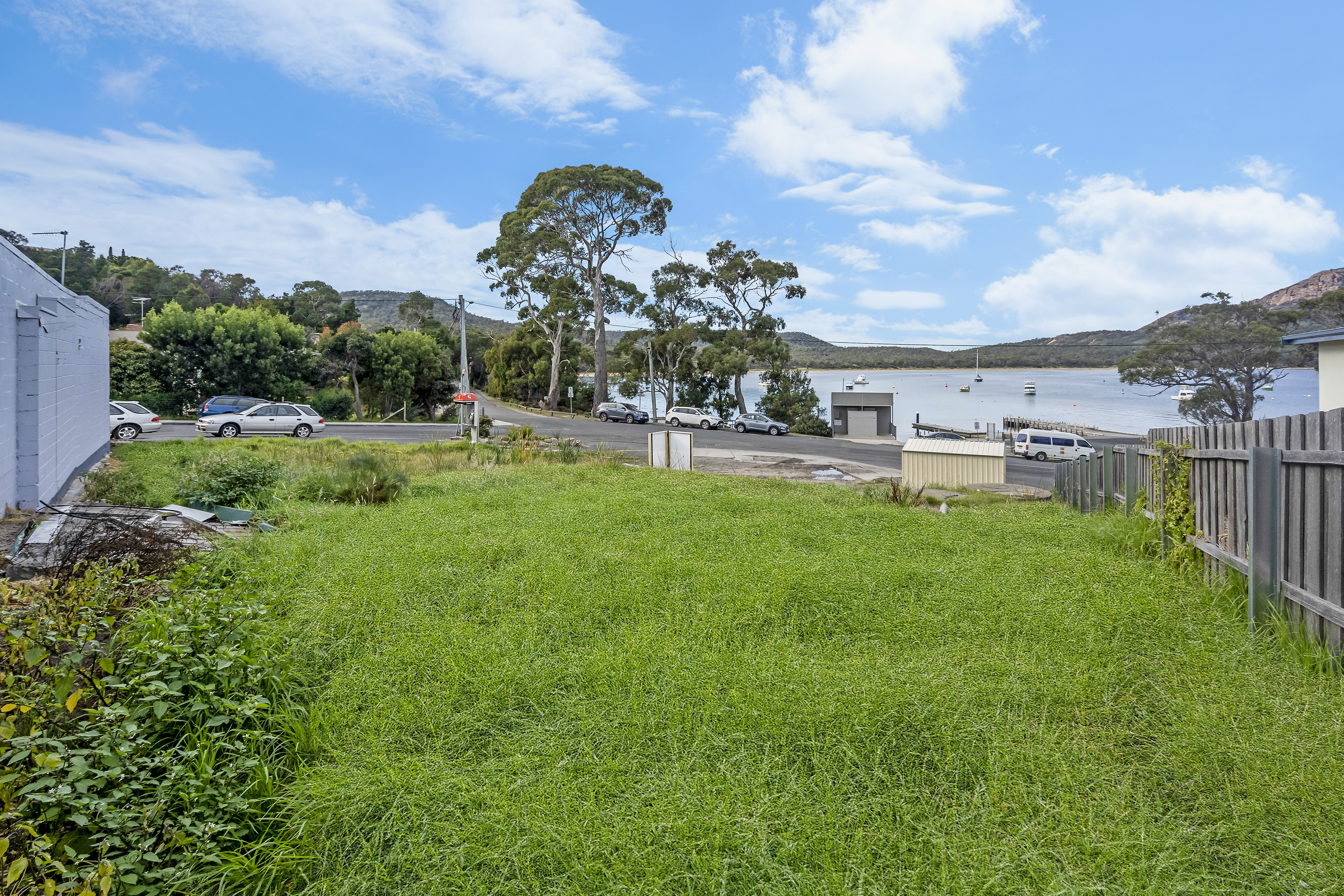 1 Garnet Avenue, Coles Bay