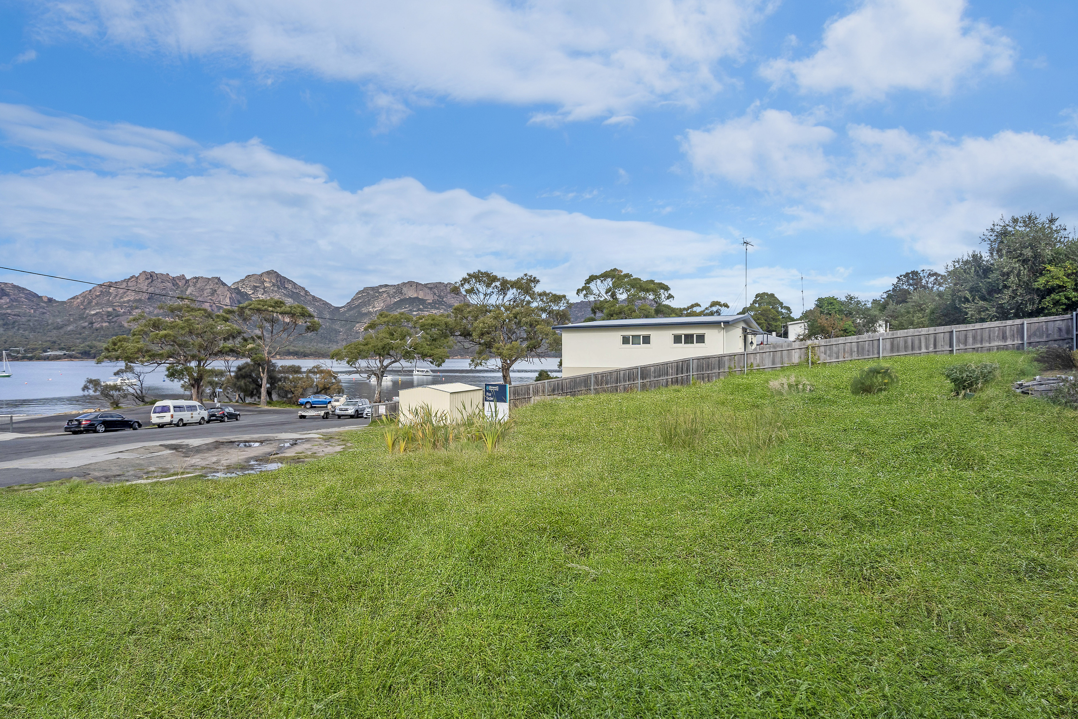1 Garnet Avenue, Coles Bay