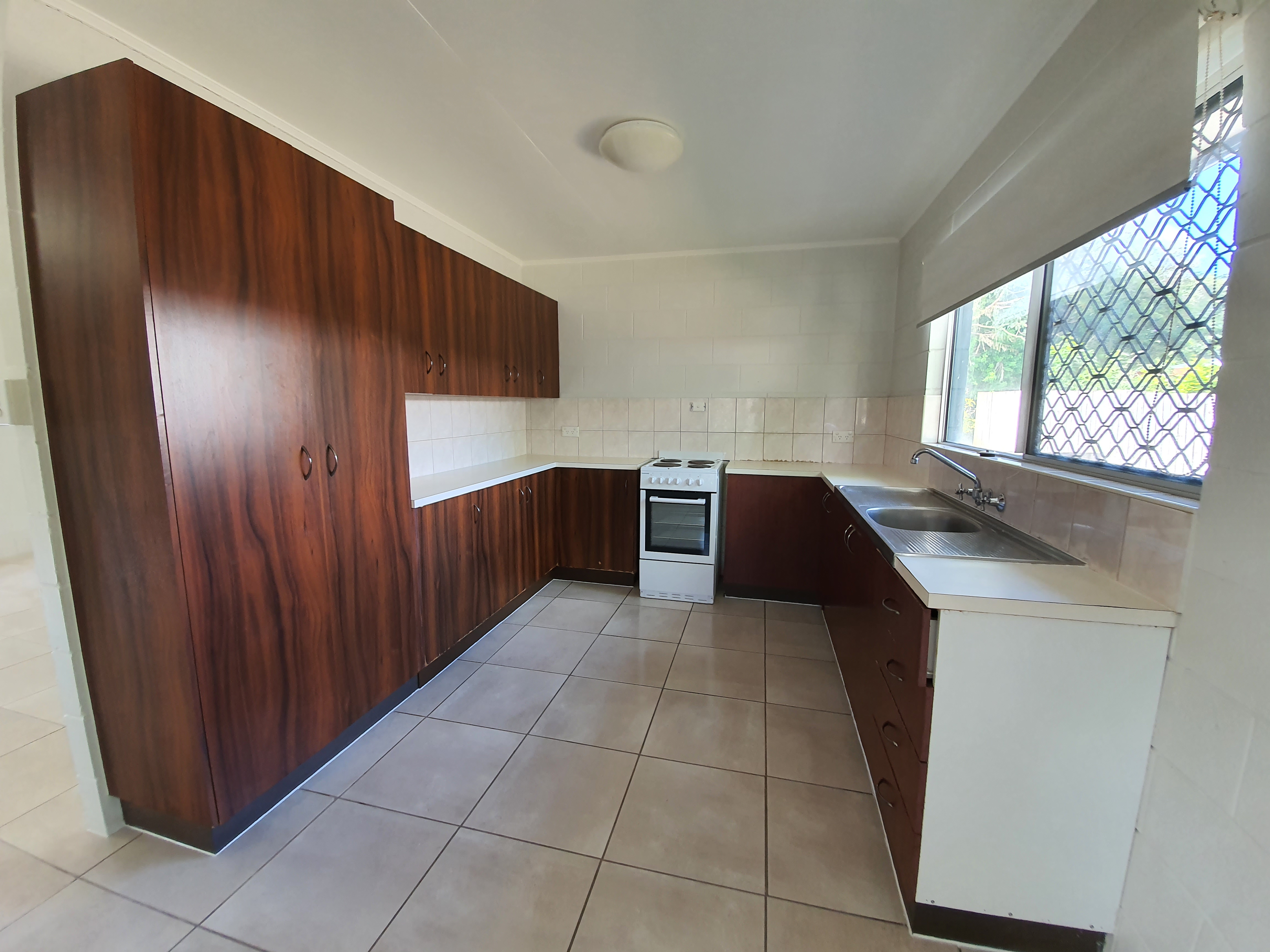 49 McConnell Street, Atherton