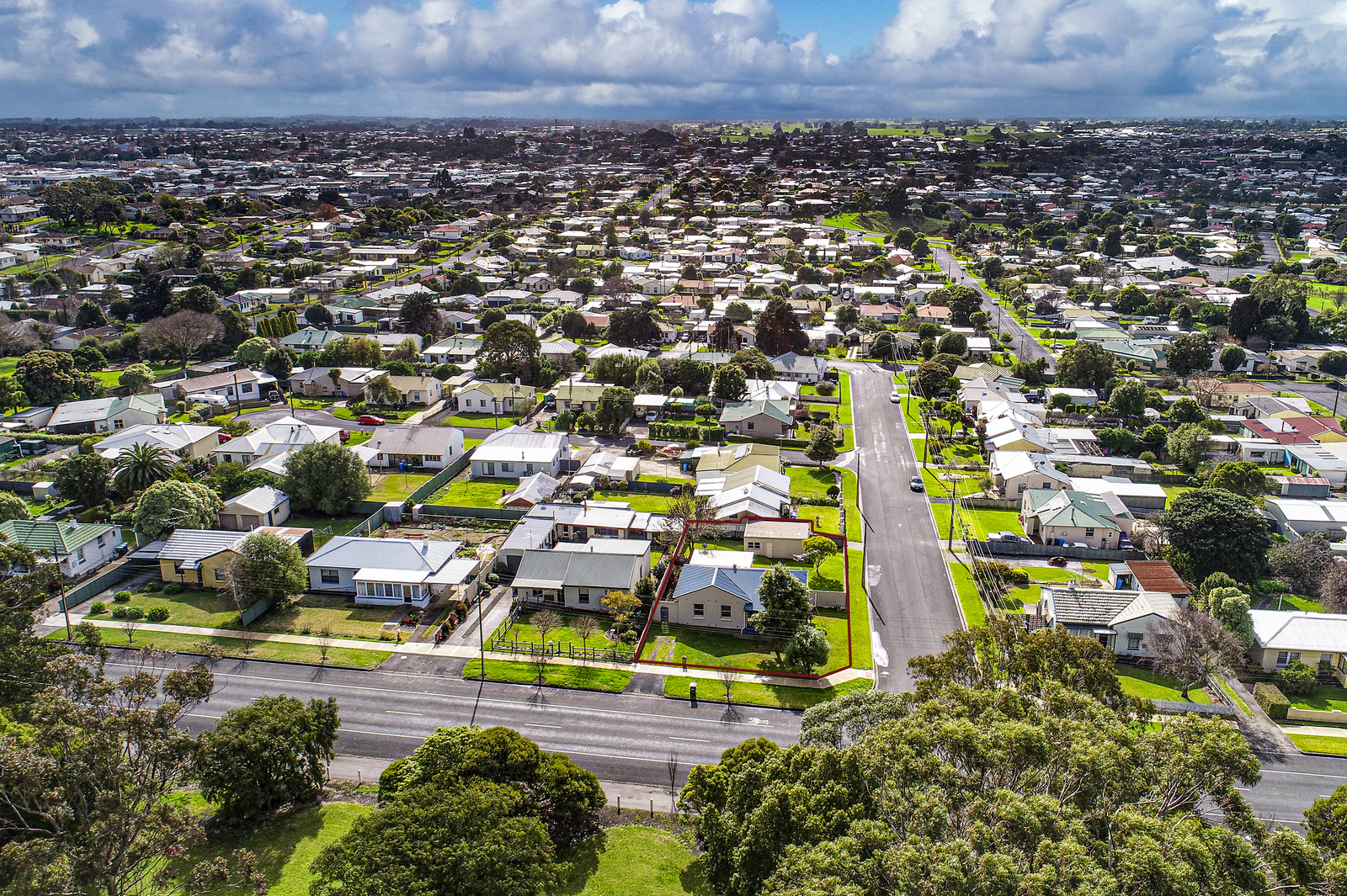 77 Lake Terrace East, Mount Gambier