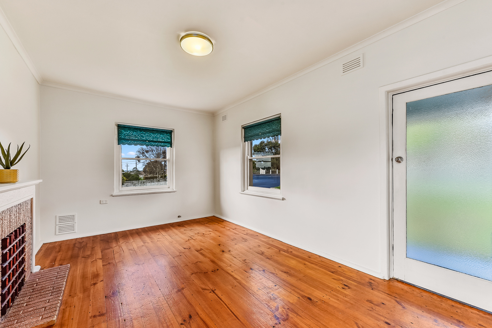 77 Lake Terrace East, Mount Gambier