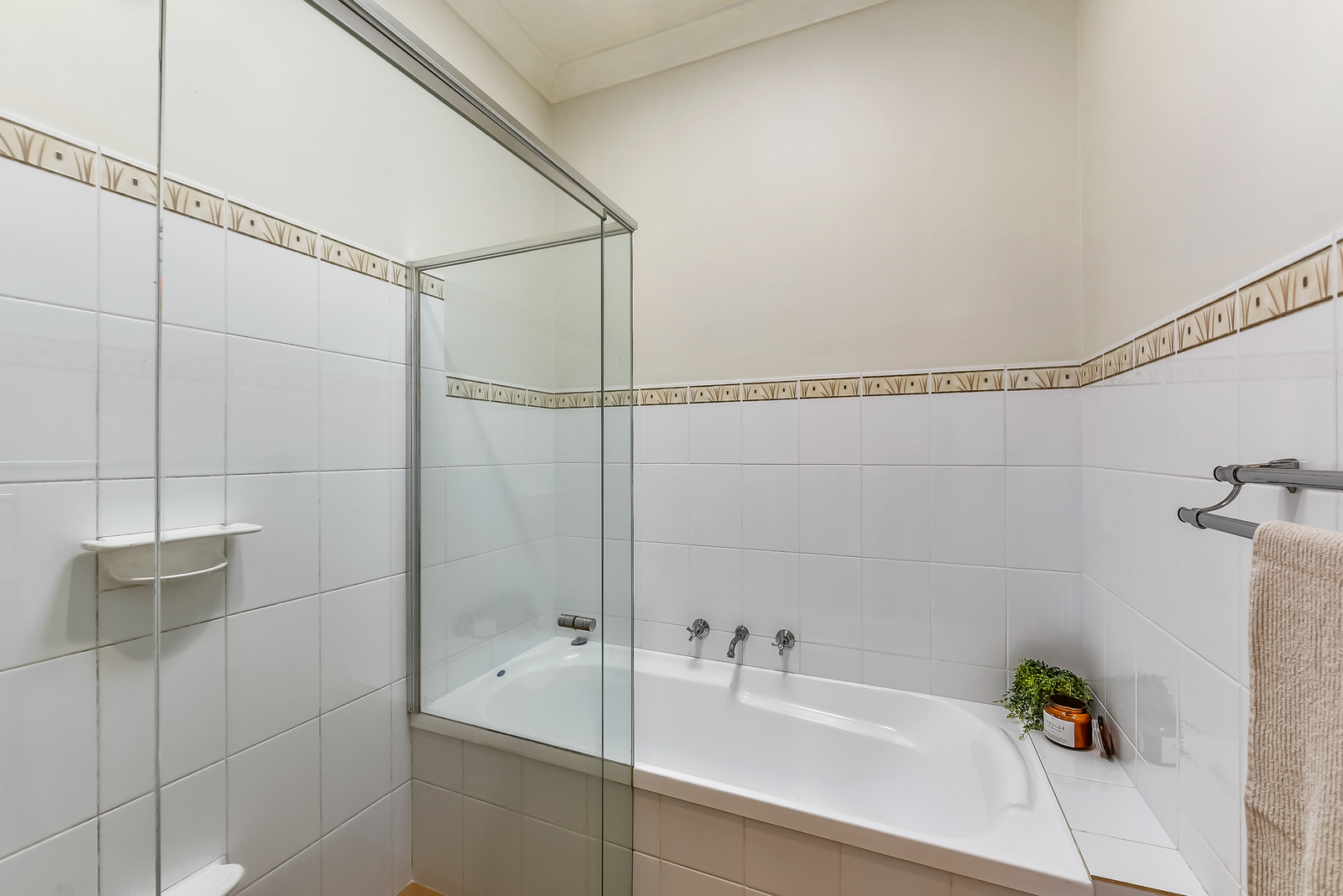 77 Lake Terrace East, Mount Gambier