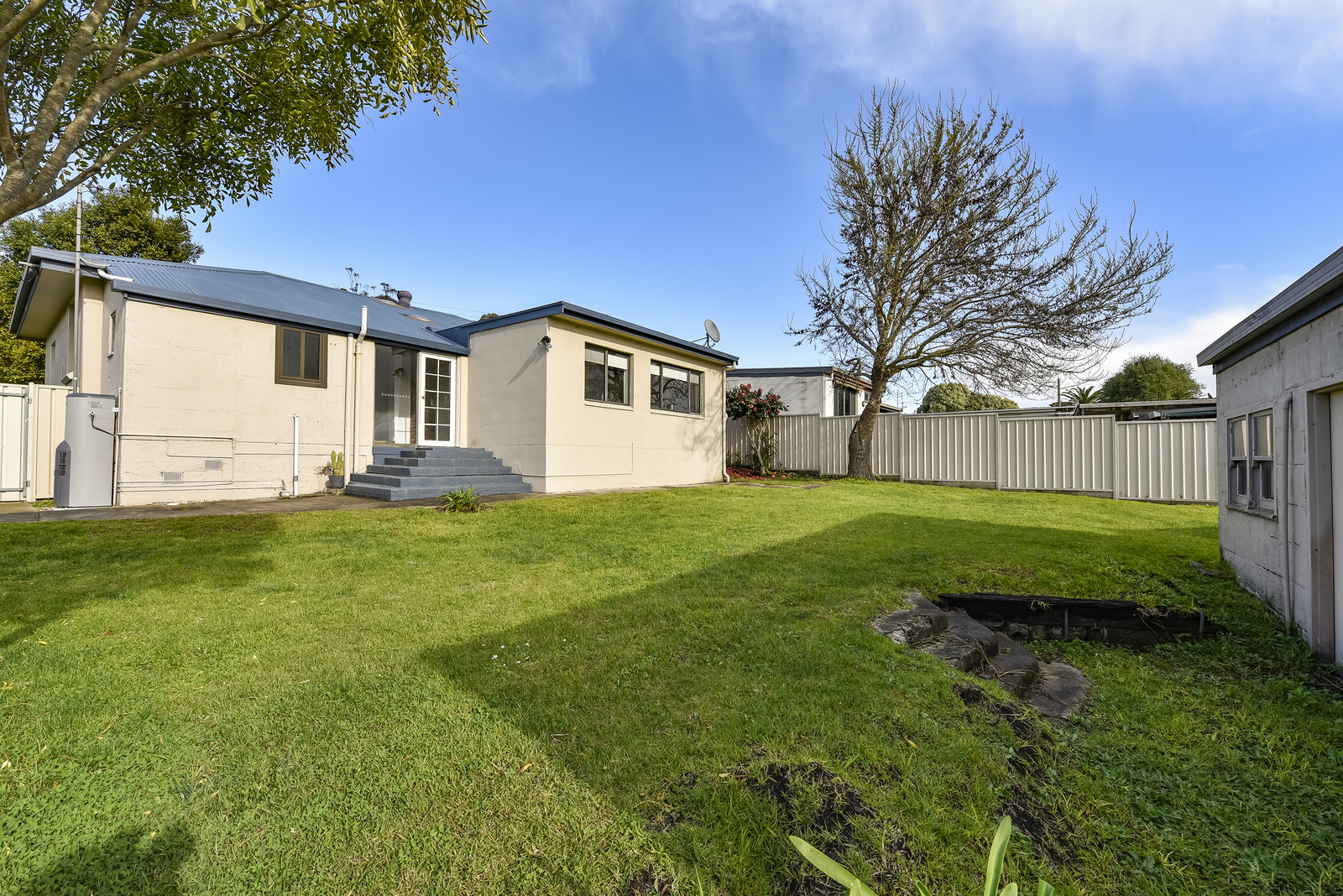 77 Lake Terrace East, Mount Gambier