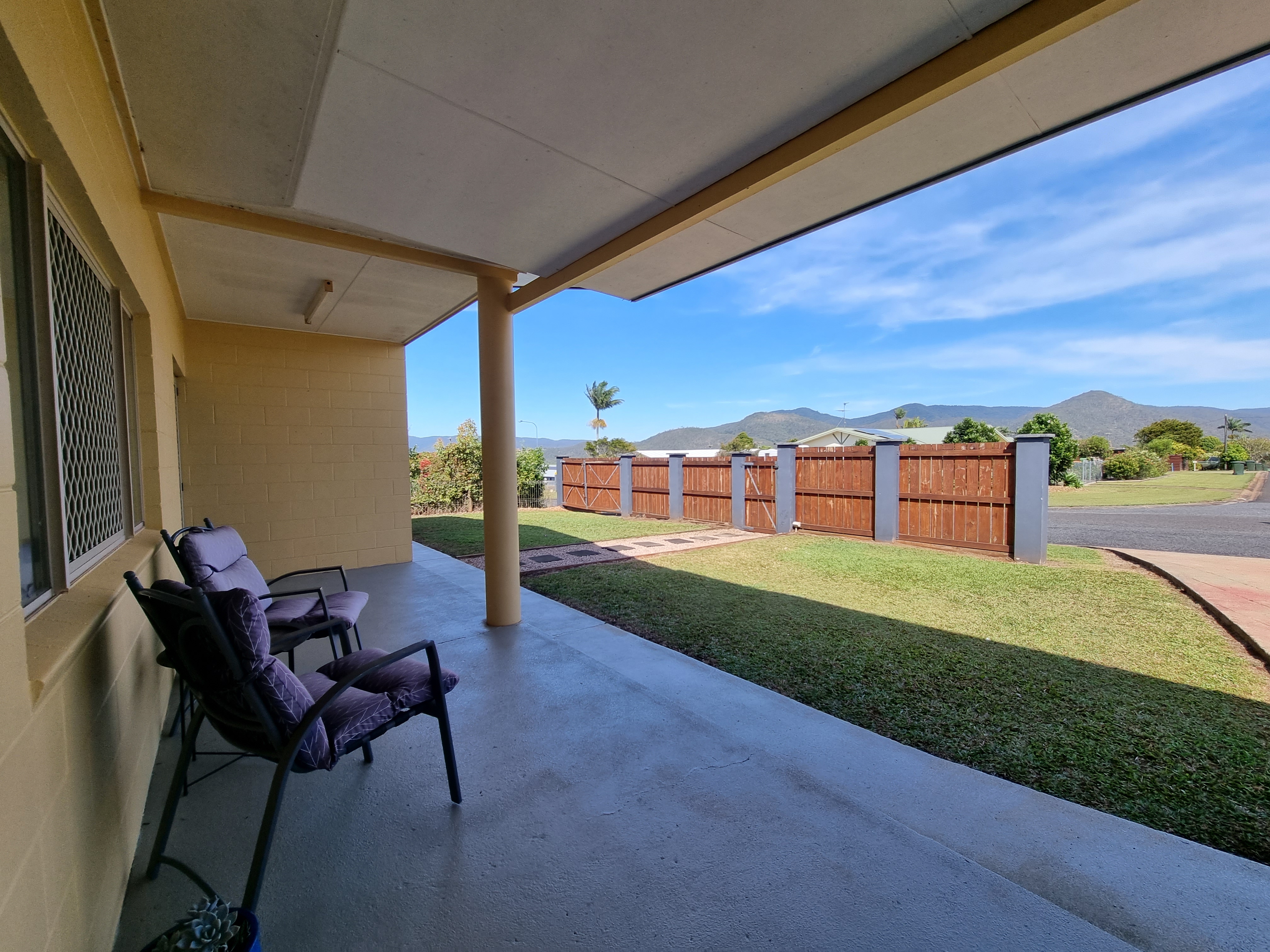 33 Viola Street, Atherton