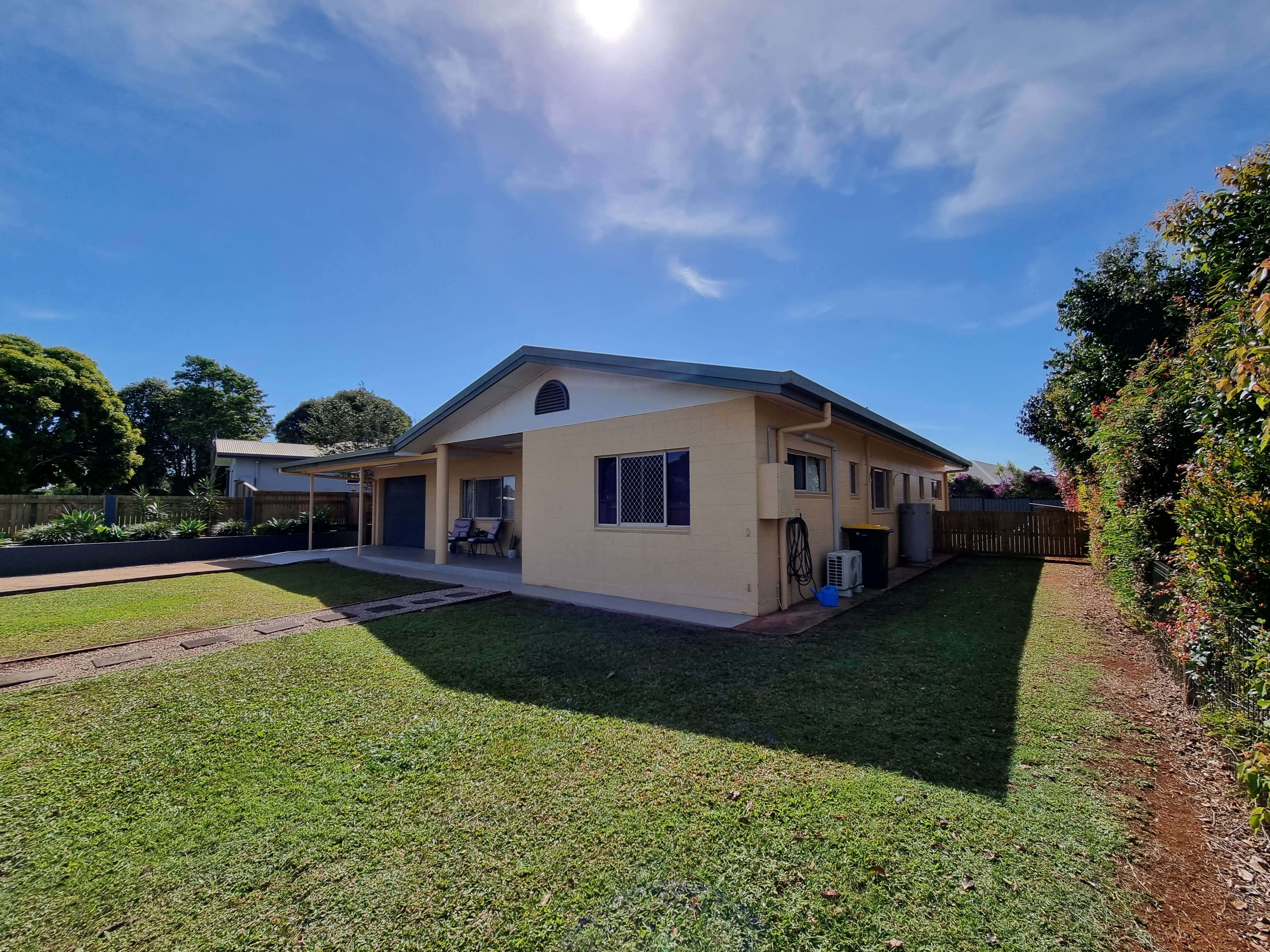 33 Viola Street, Atherton