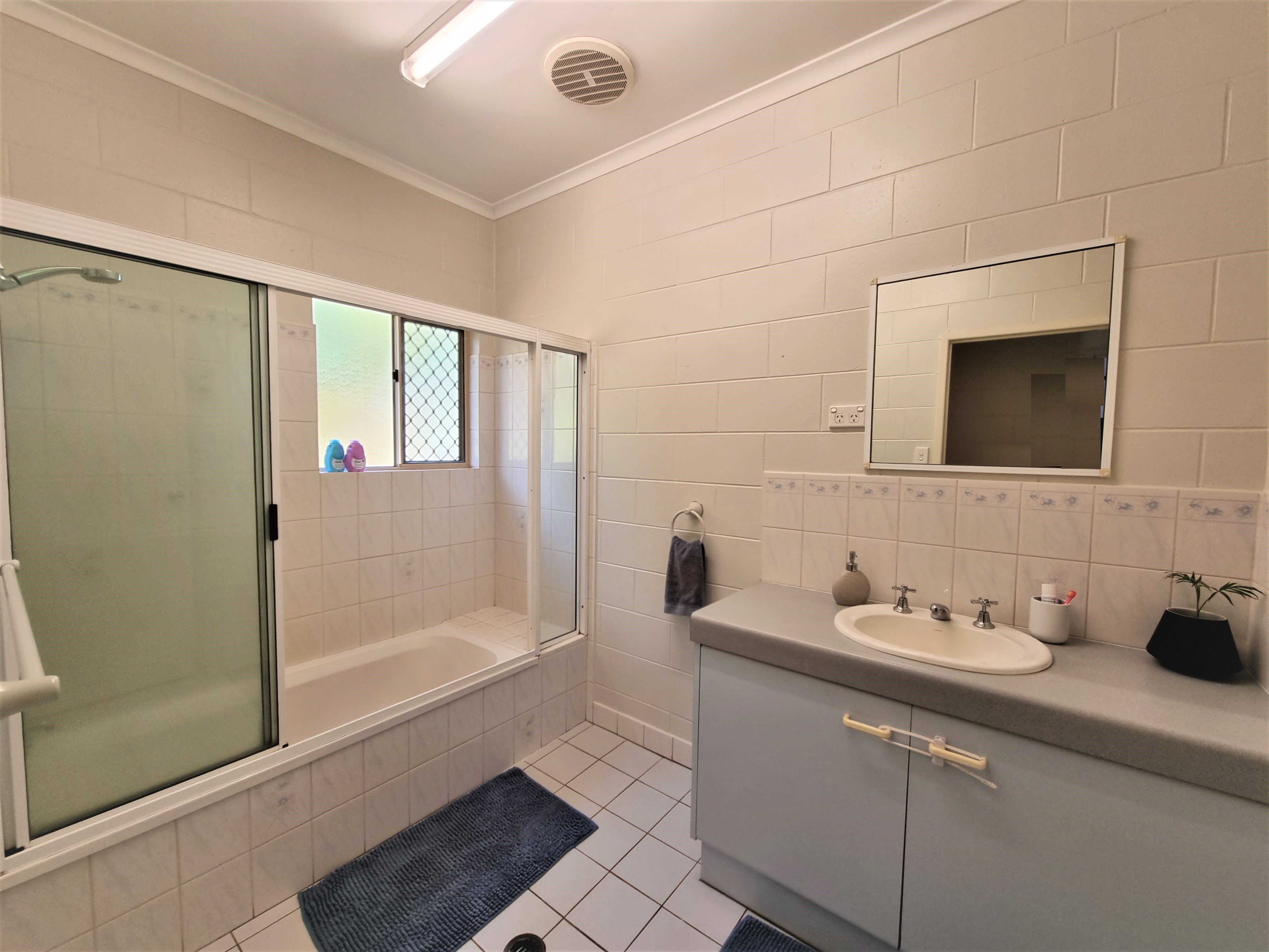 33 Viola Street, Atherton