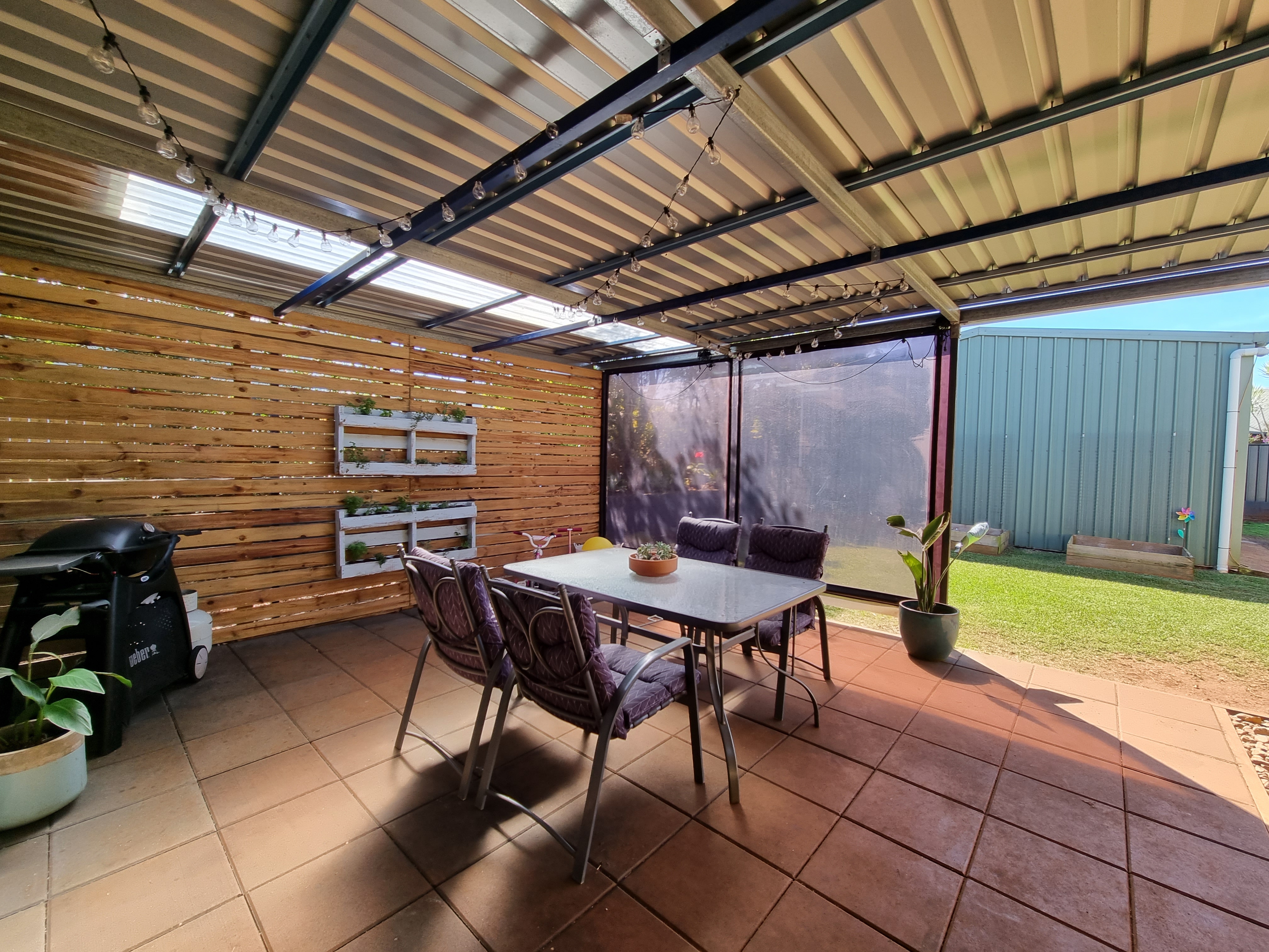 33 Viola Street, Atherton