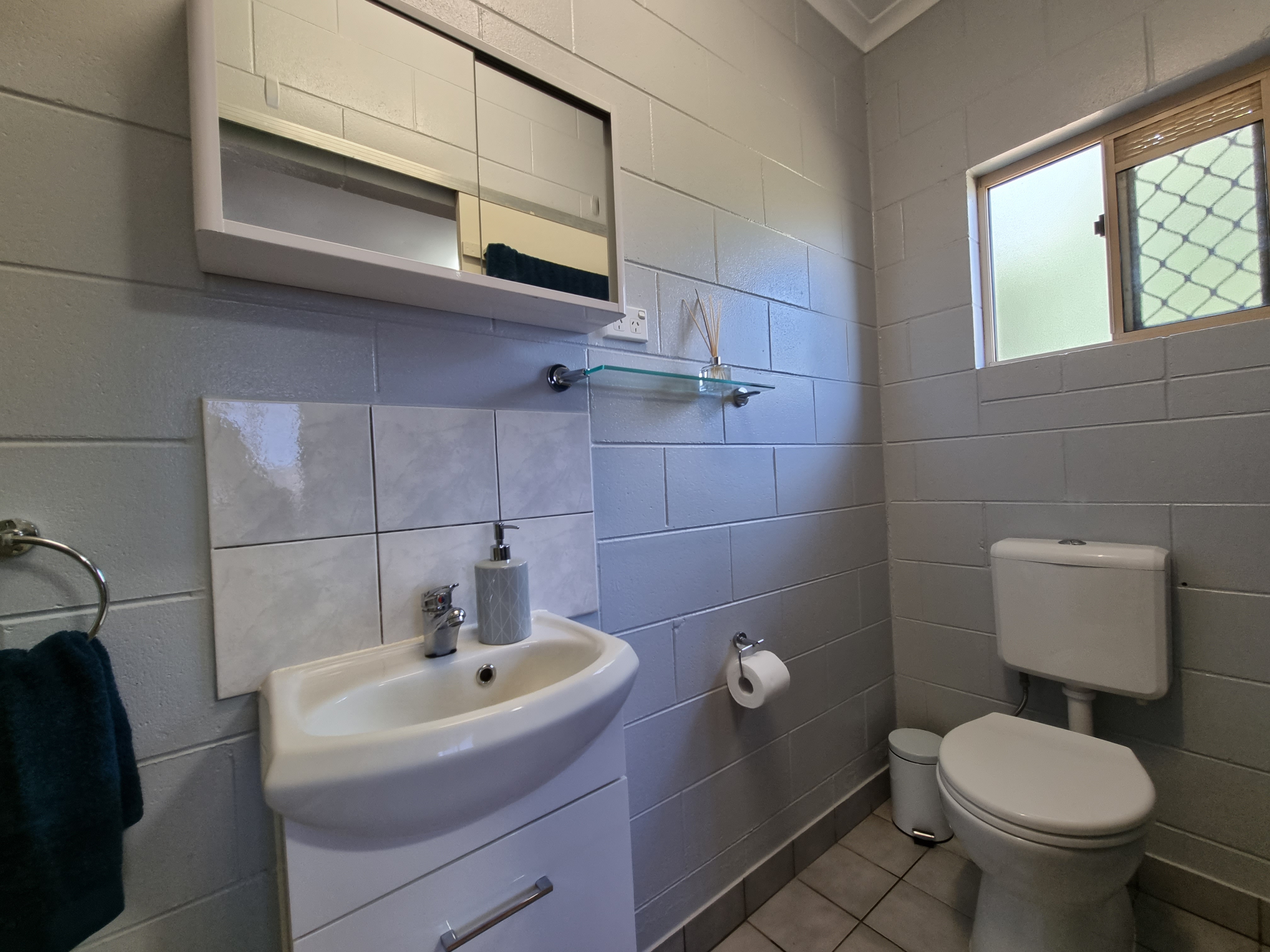 33 Viola Street, Atherton