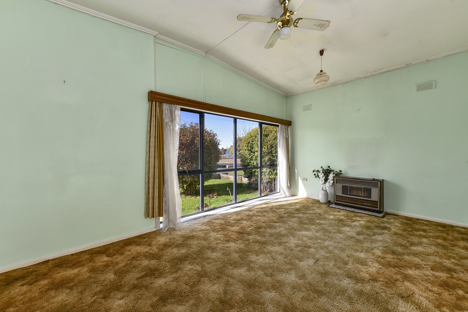 16 Newsham Avenue, Mount Gambier