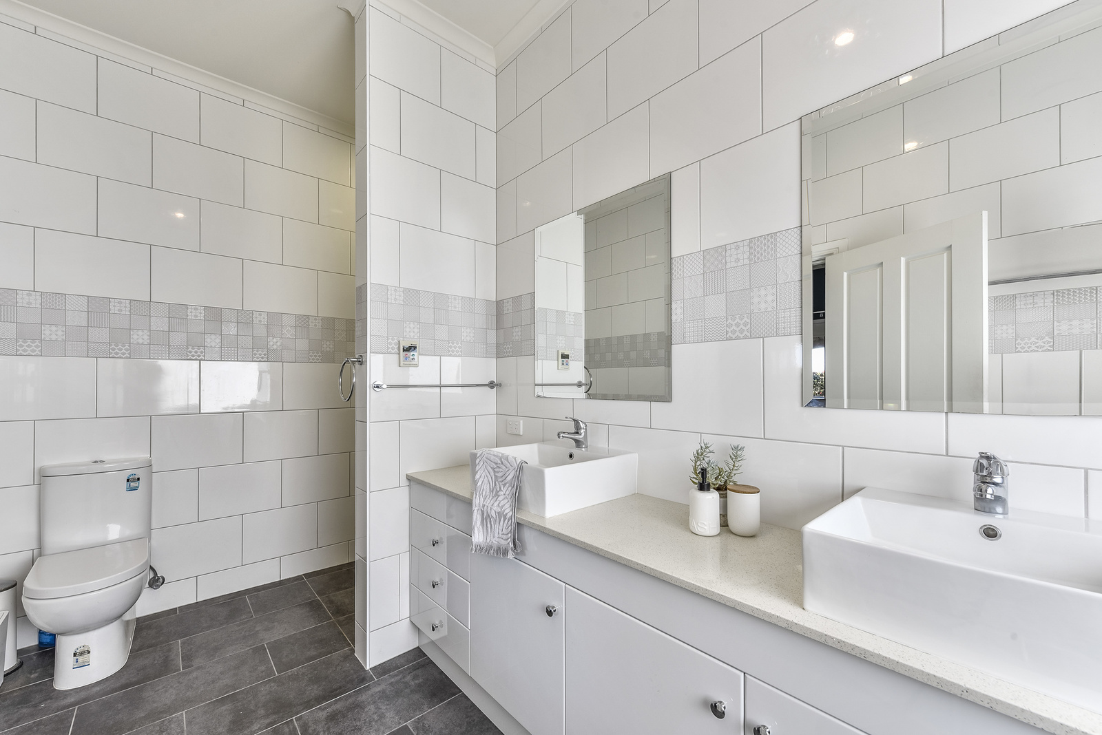 247 Mount Percy Road, Compton