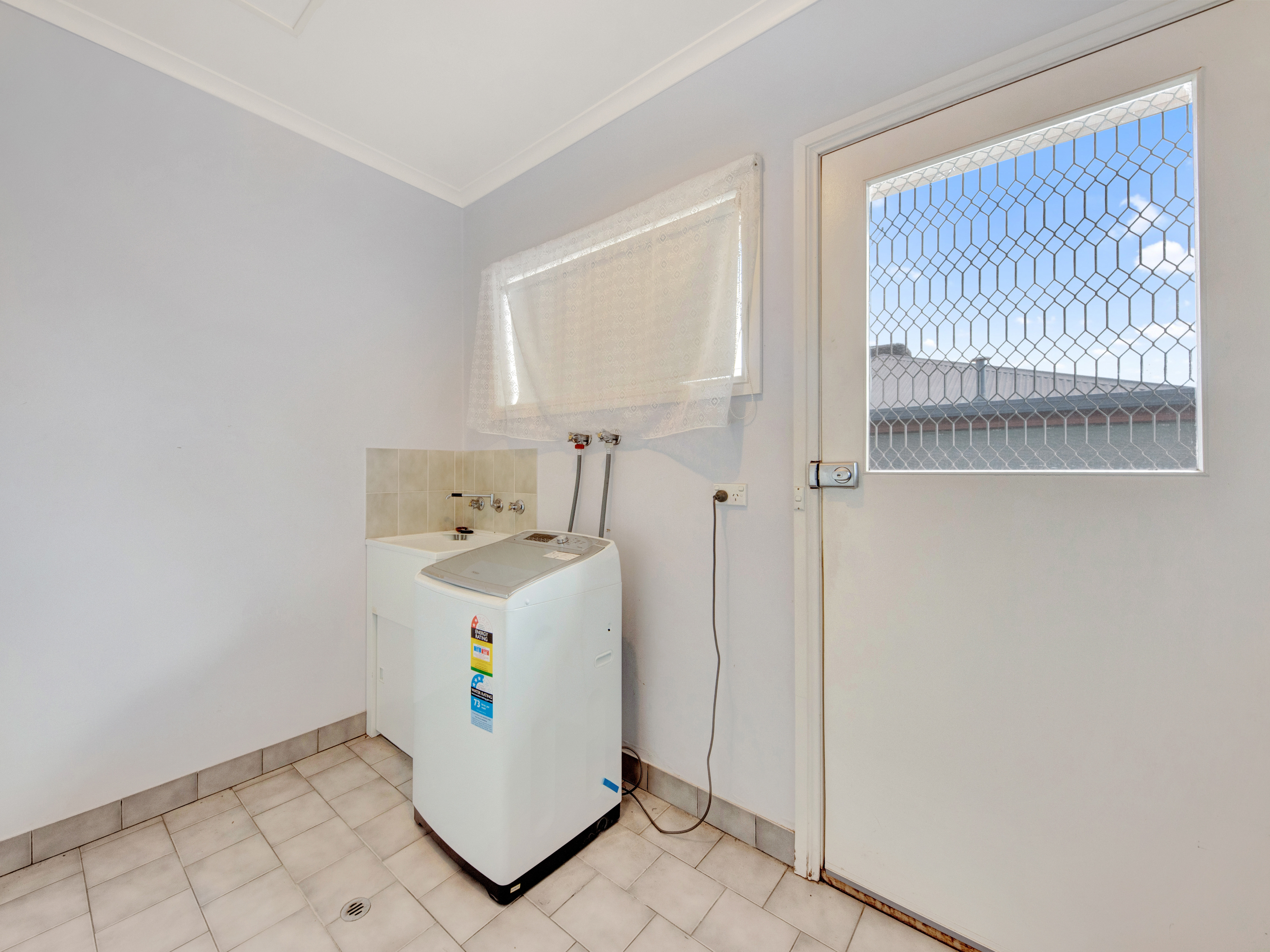 1 & 2 / 7 Russell Avenue, Wangaratta