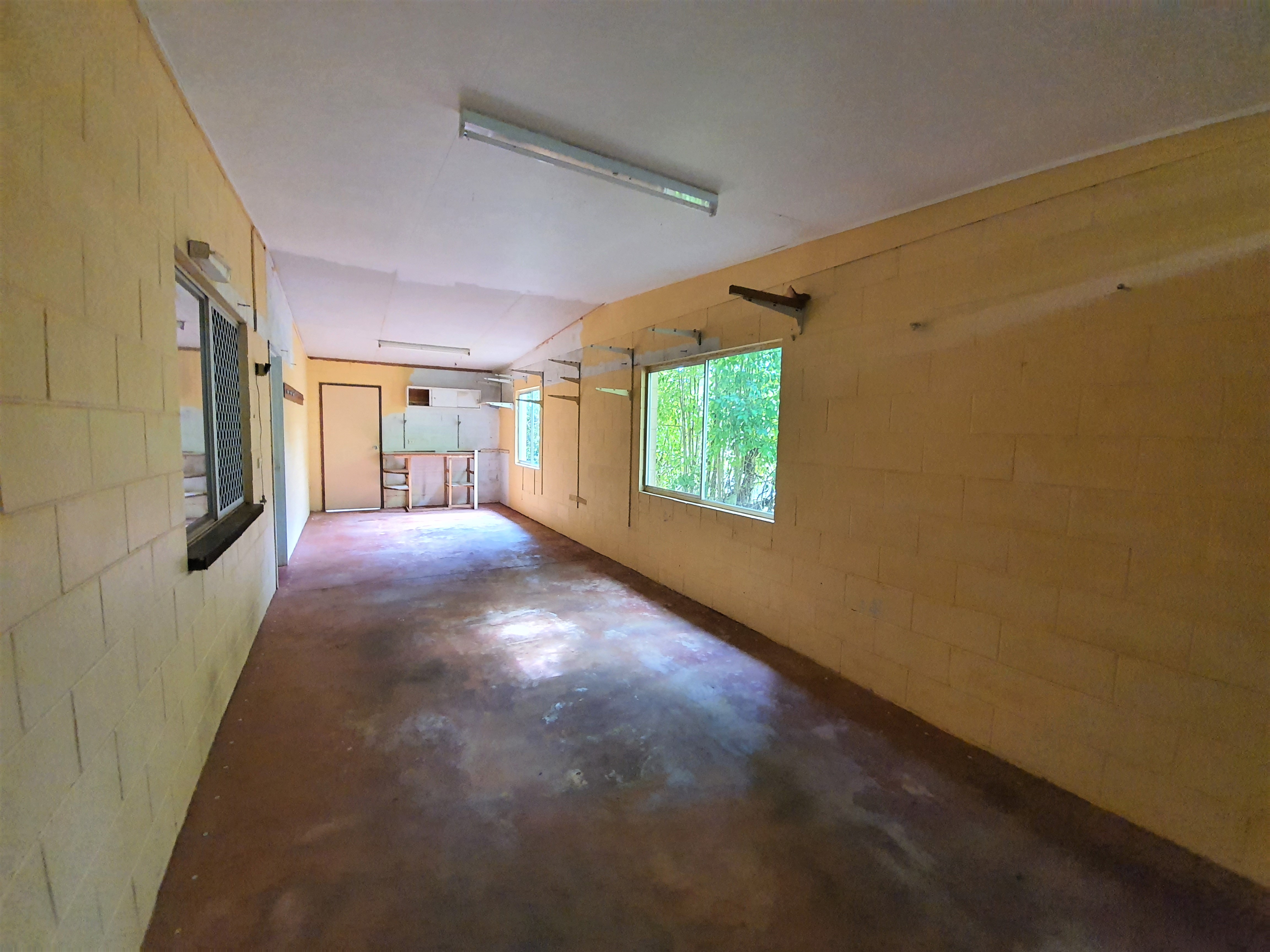 2 Magnolia Street, Atherton