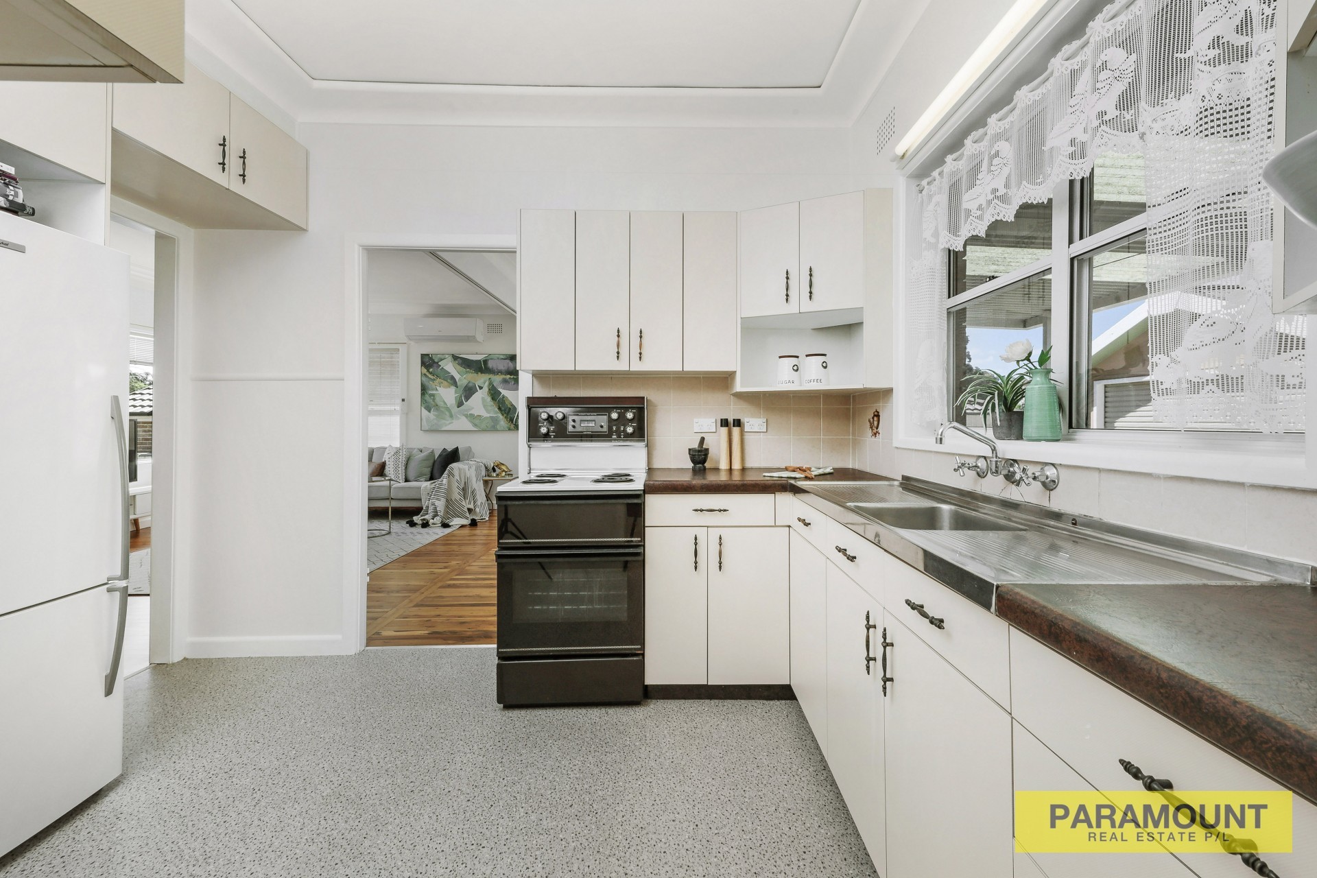 12 Orana Crescent, Peakhurst Heights