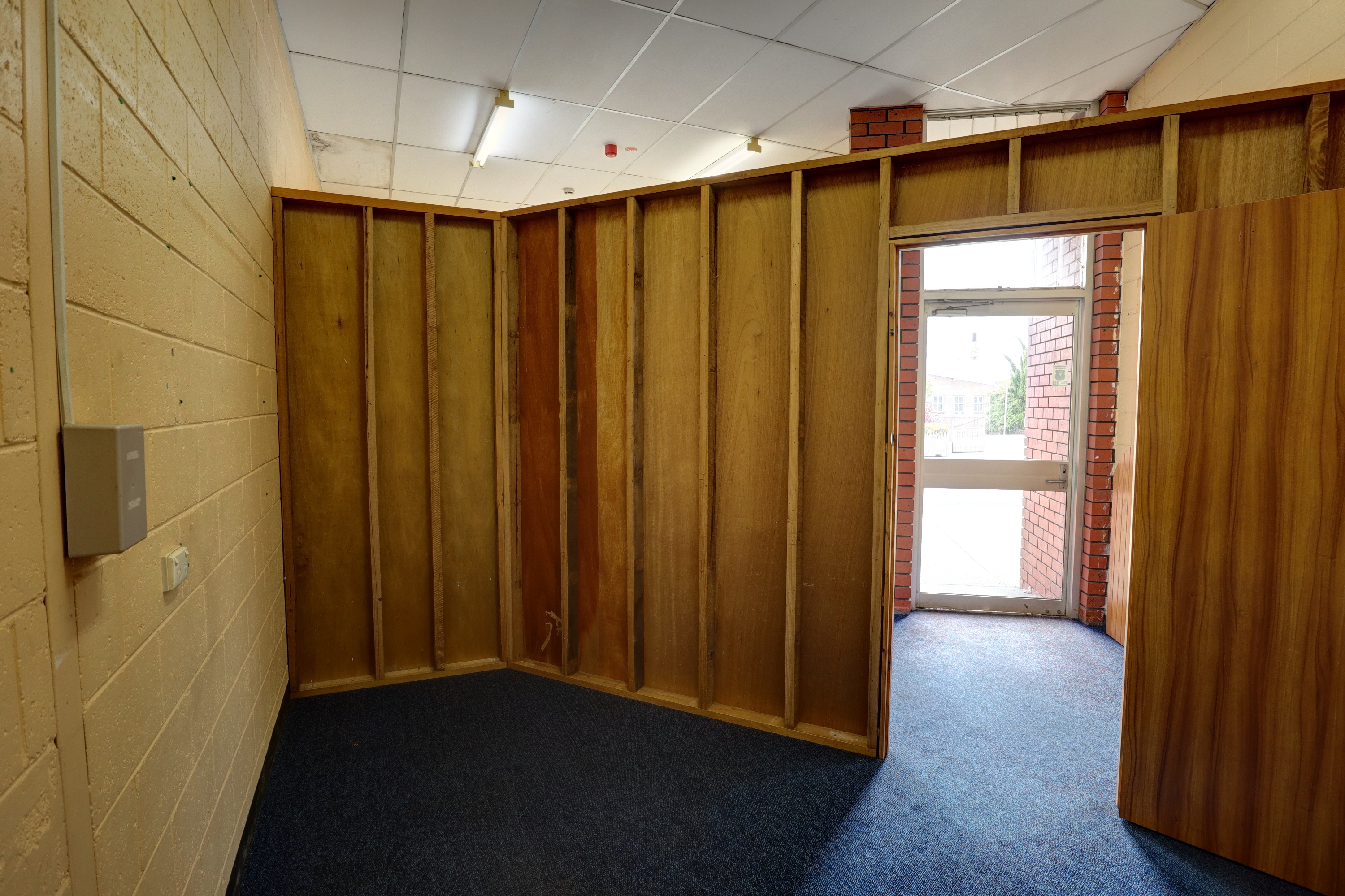 Shop 8-9 / 39 Wragg Street, Somerset