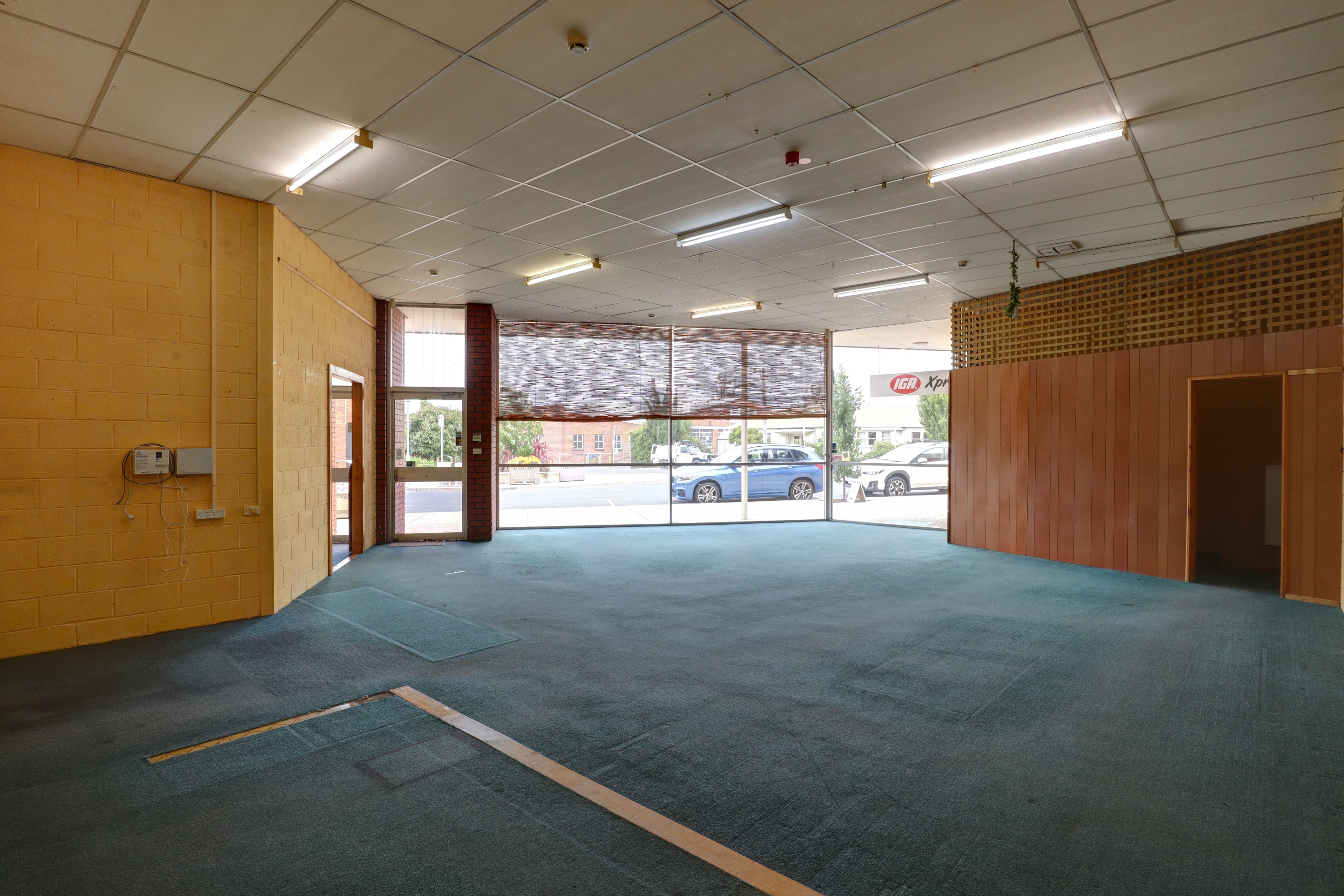 Shop 8-9 / 39 Wragg Street, Somerset