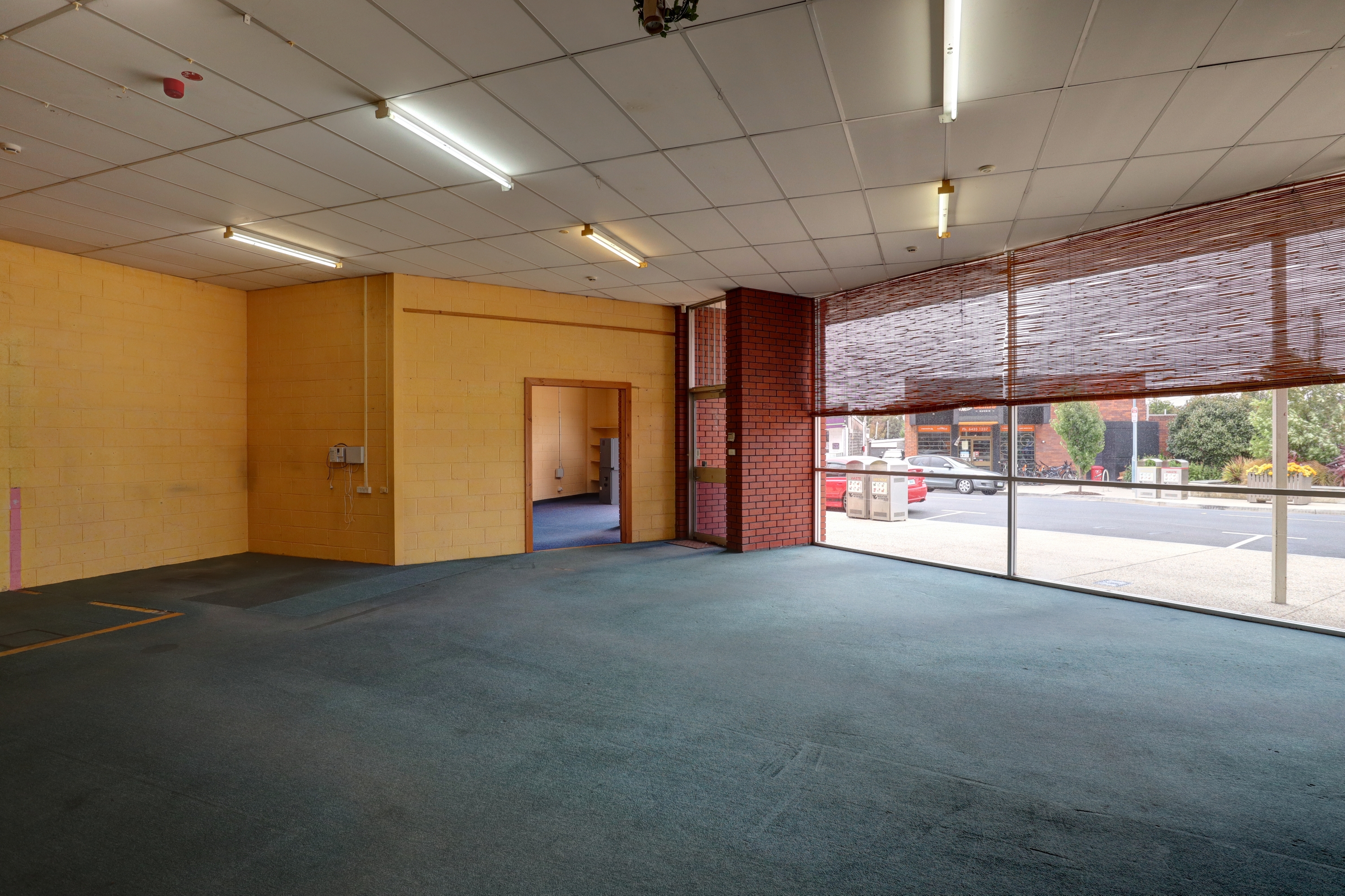 Shop 8-9 / 39 Wragg Street, Somerset