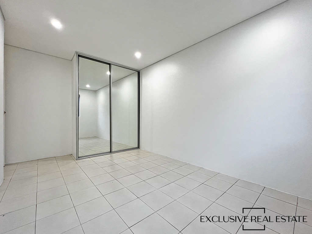 8 / 22 Hornsey Road, Homebush West