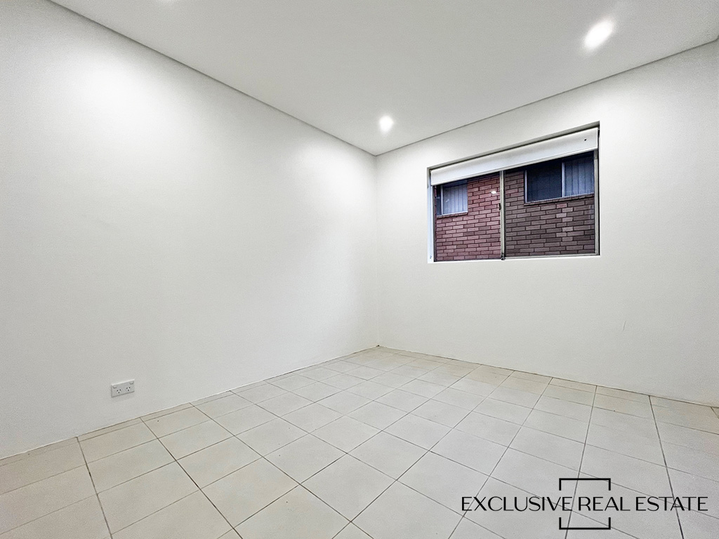 8 / 22 Hornsey Road, Homebush West