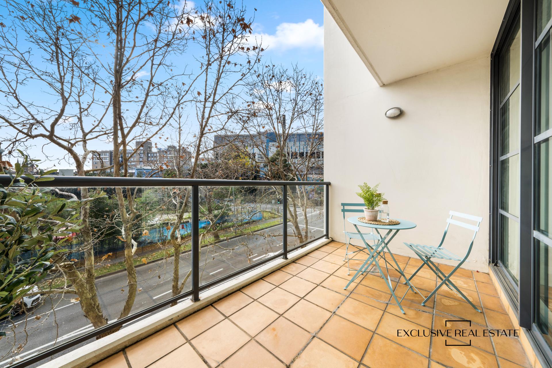 203W / 138 Carillon Avenue, Newtown