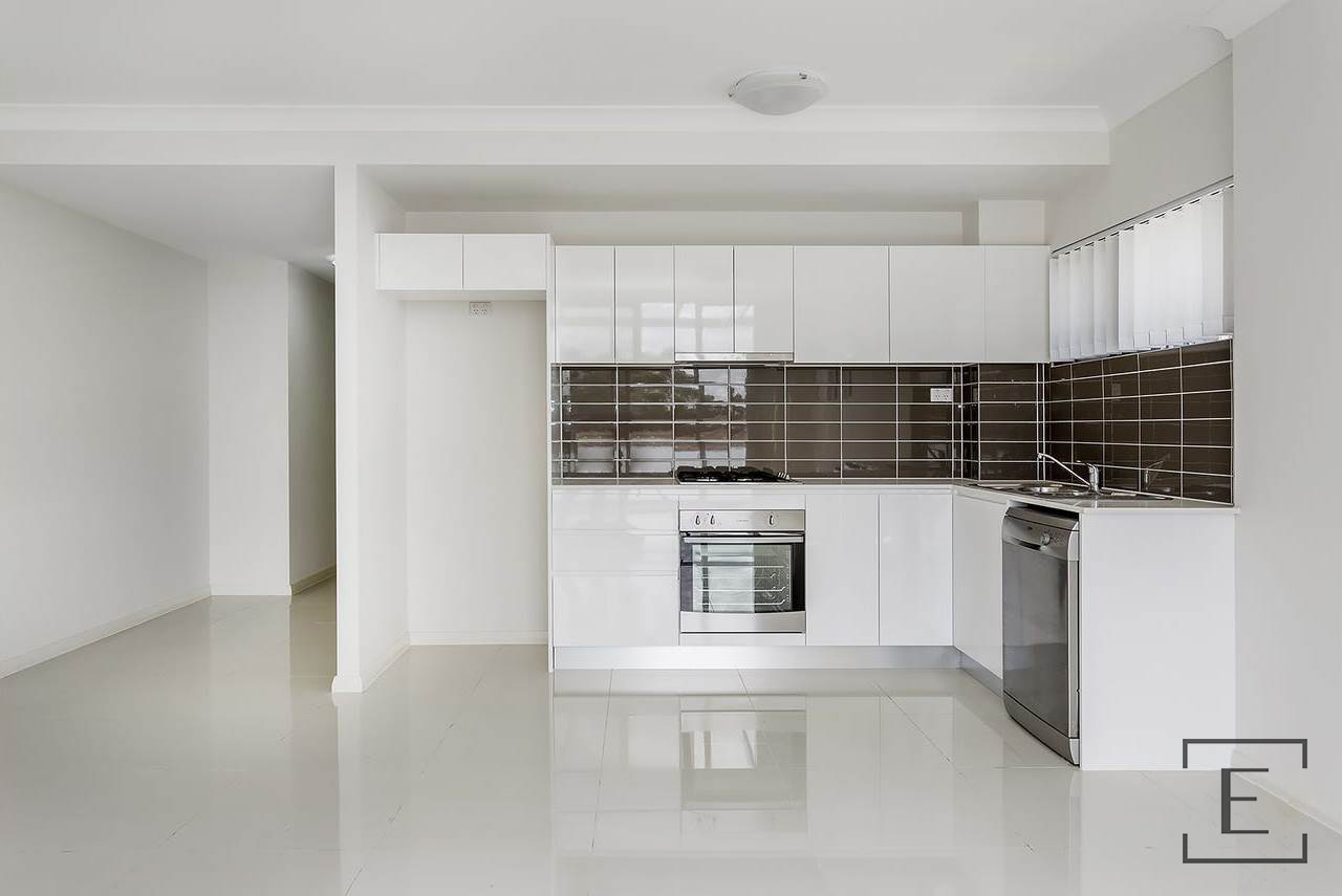 16 / 12 Stimson Street, Guildford