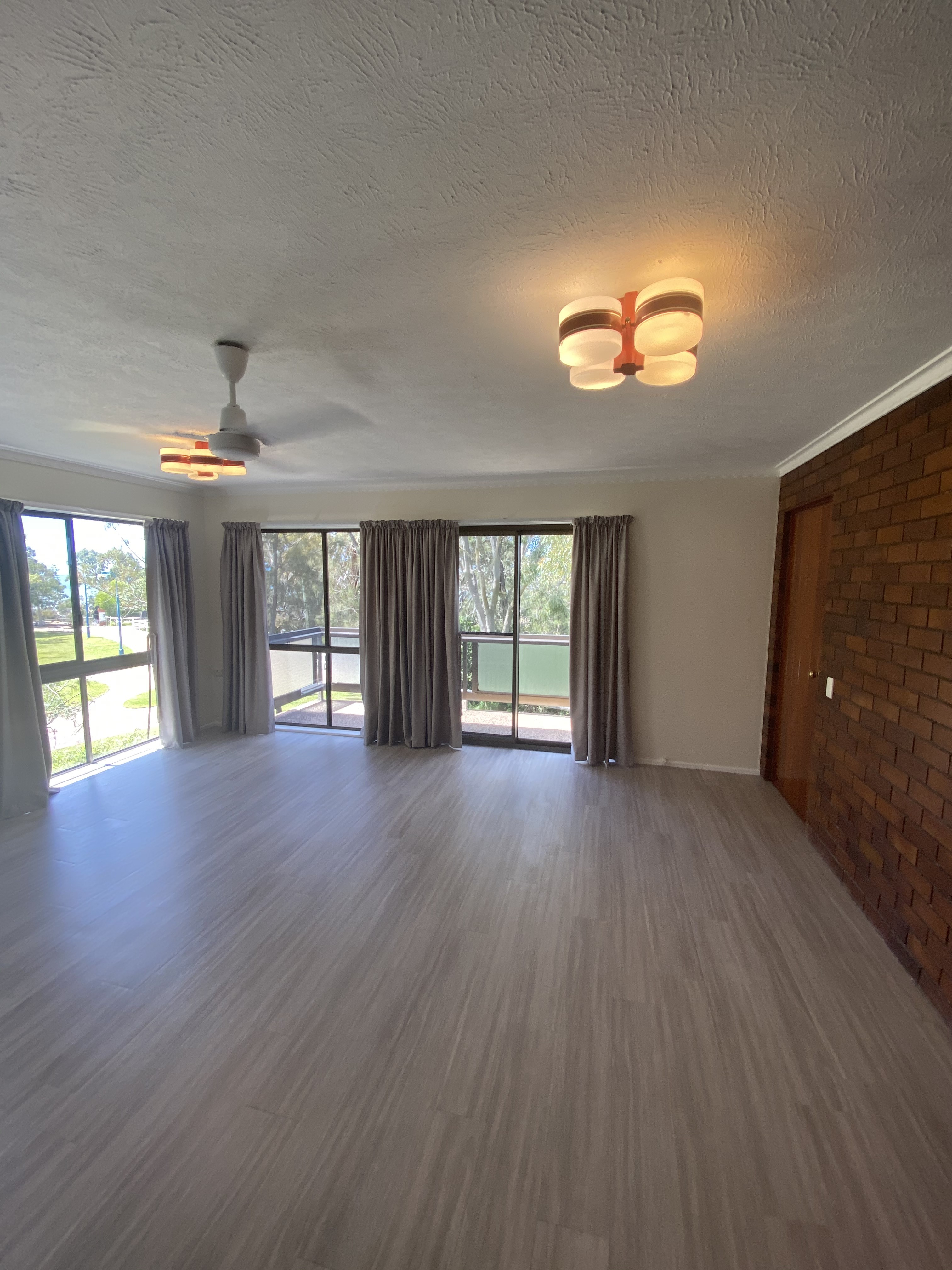 4 / 2 James Street, Urangan