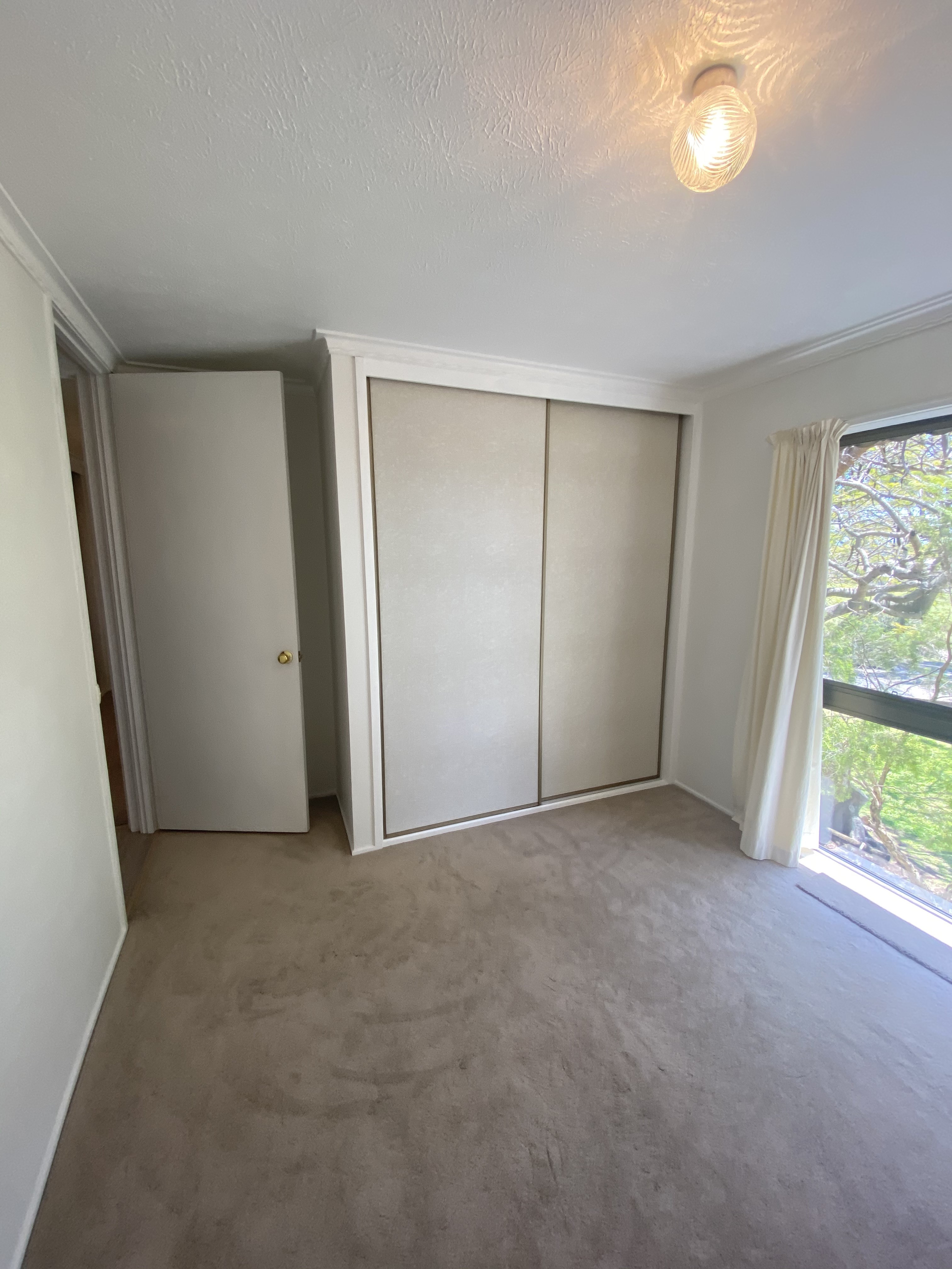 4 / 2 James Street, Urangan