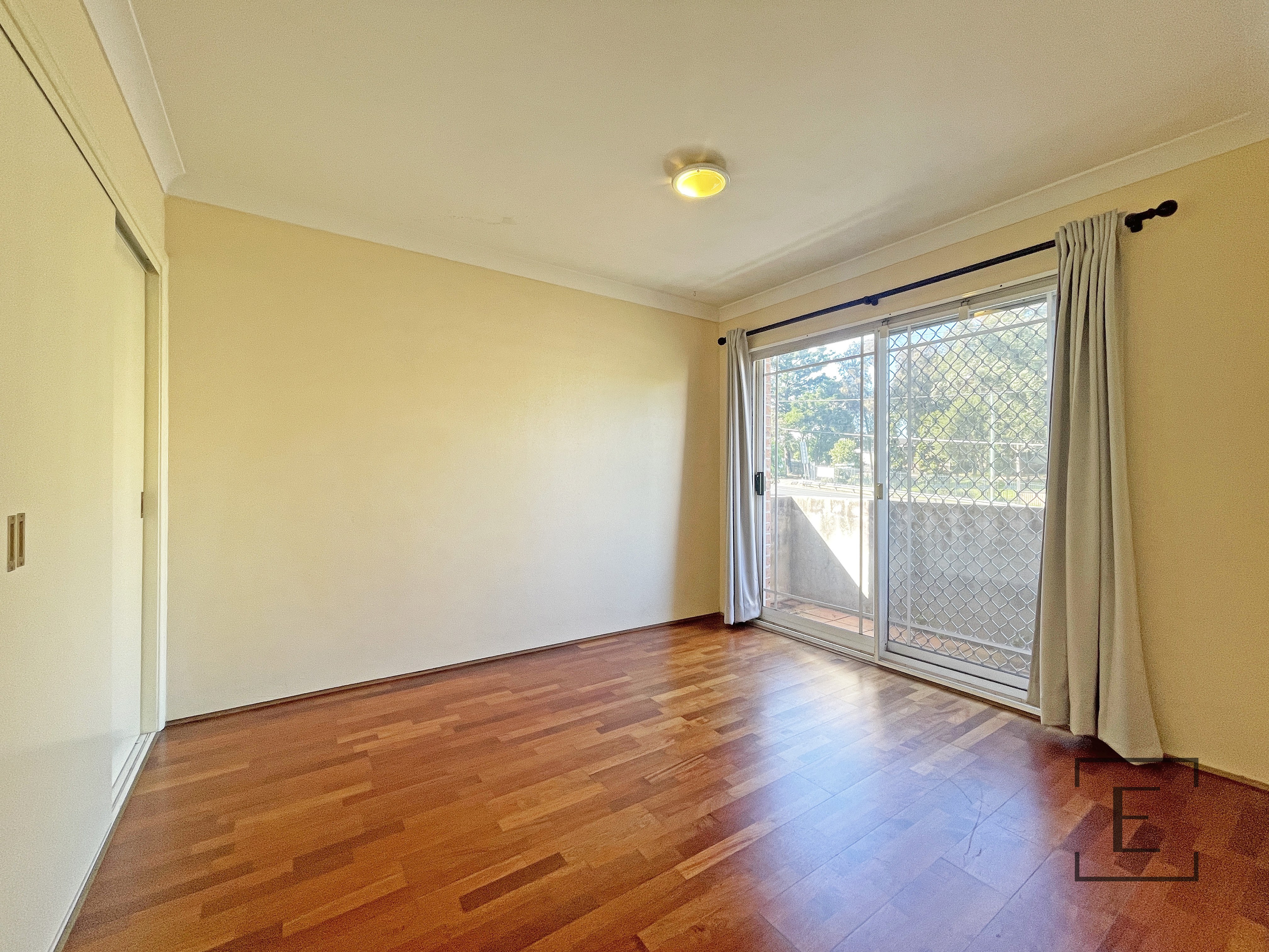 9 / 86 Kissing Point Road, Dundas