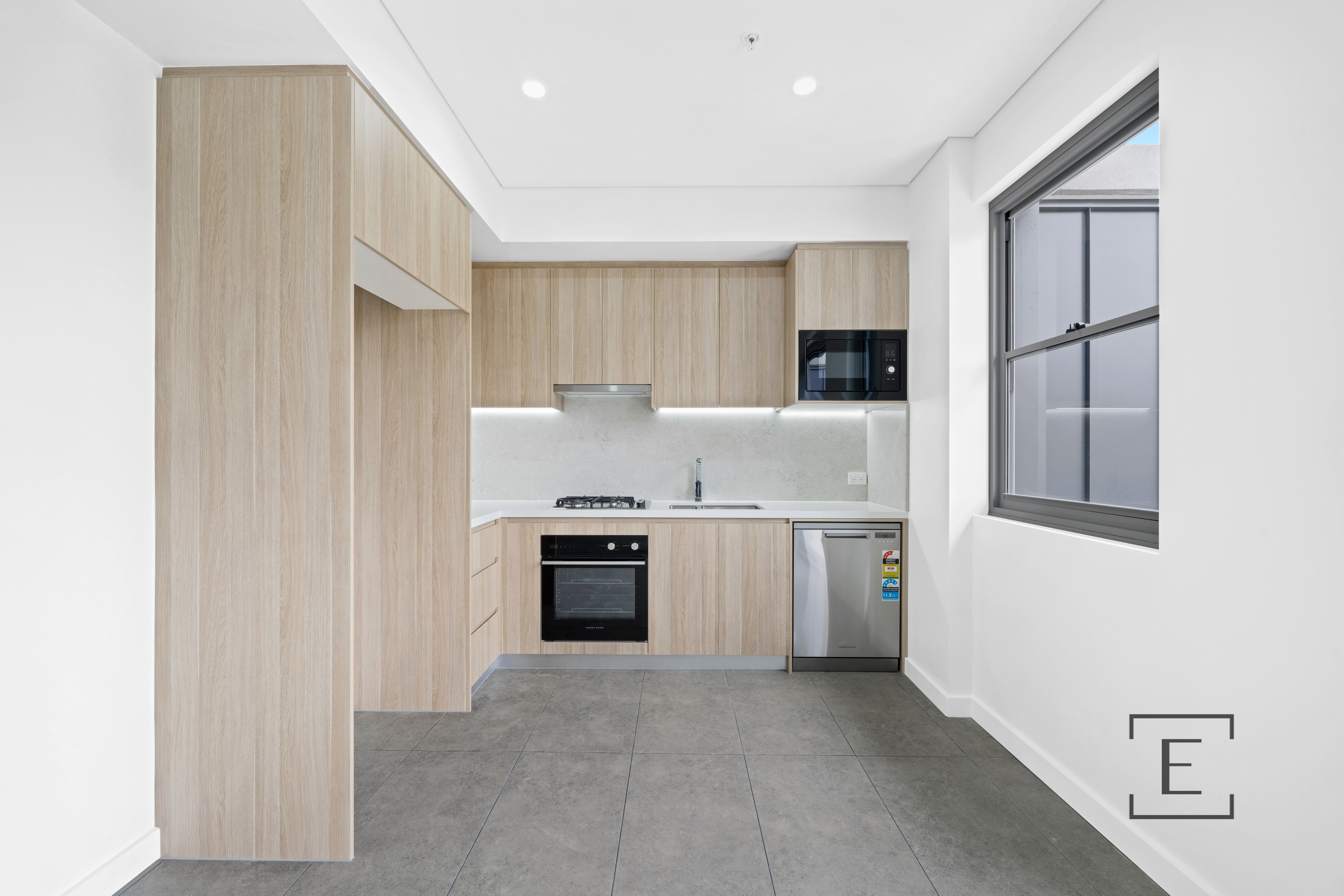 302 / 22 Courallie Avenue, Homebush West