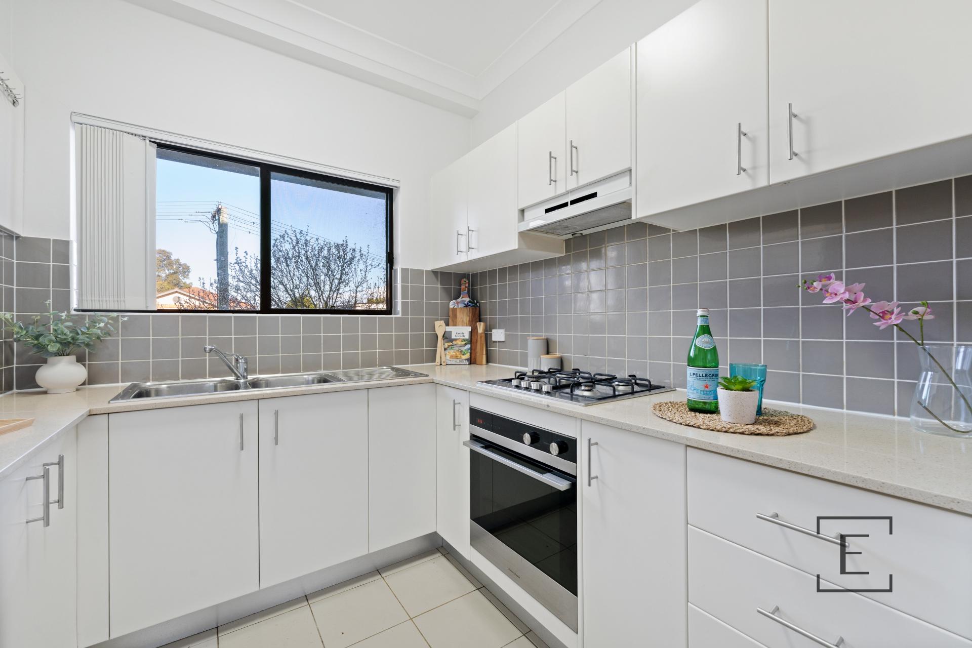 10 / 45 Eastbourne Road, Homebush West