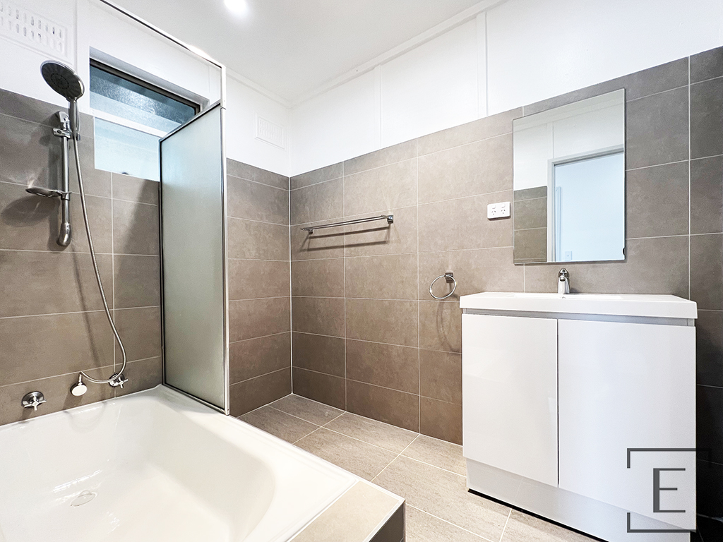 70 Bennett Road, Colyton