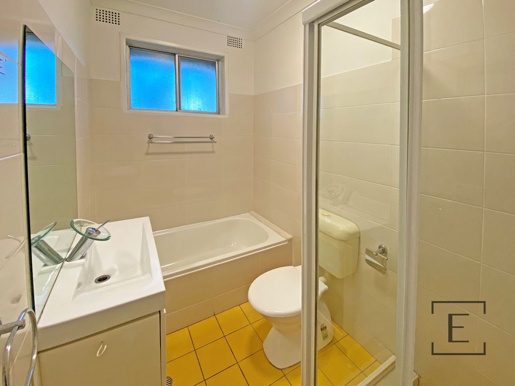 10 / 39 Henley Road, Homebush West