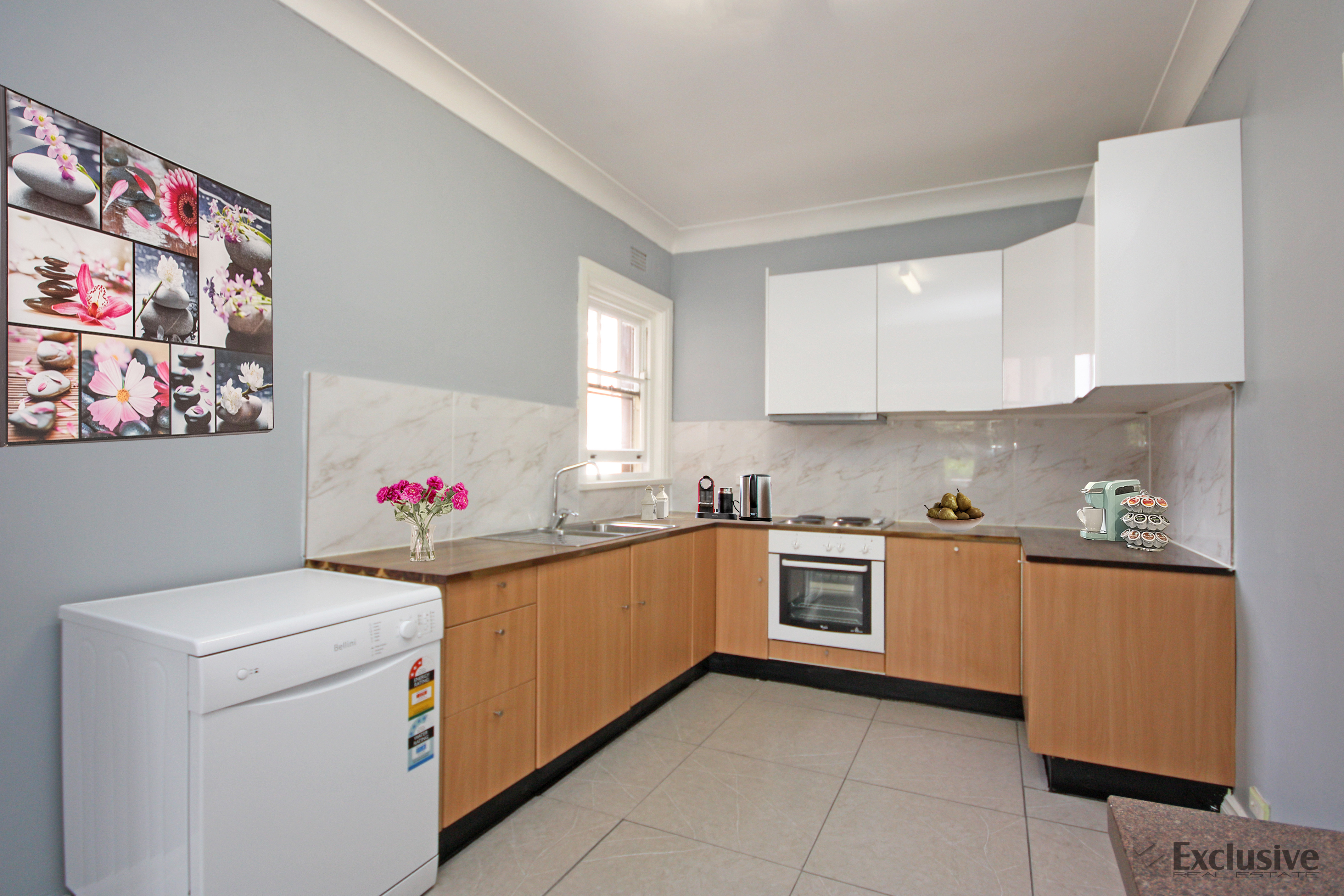 5 / 8 Loftus Crescent, Homebush