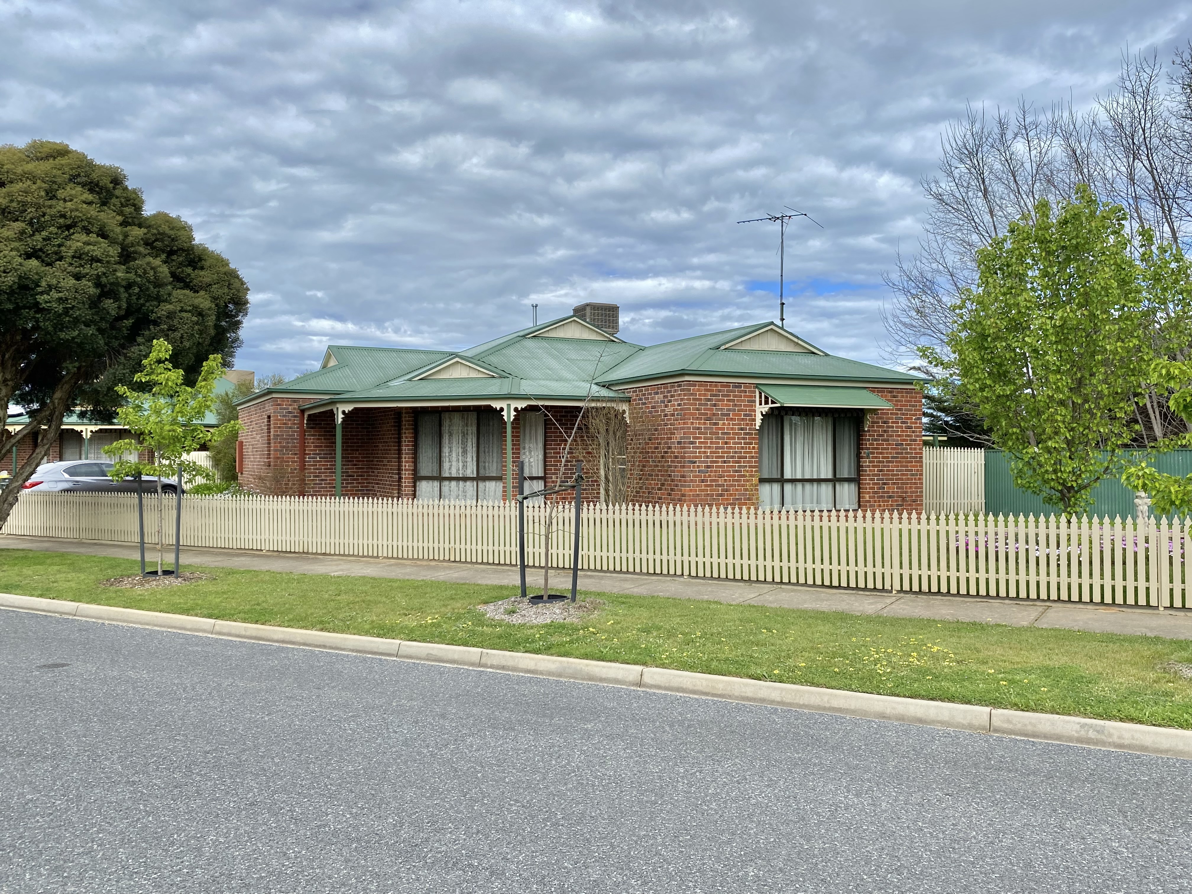 1 / 2 Pelican Court, Wangaratta