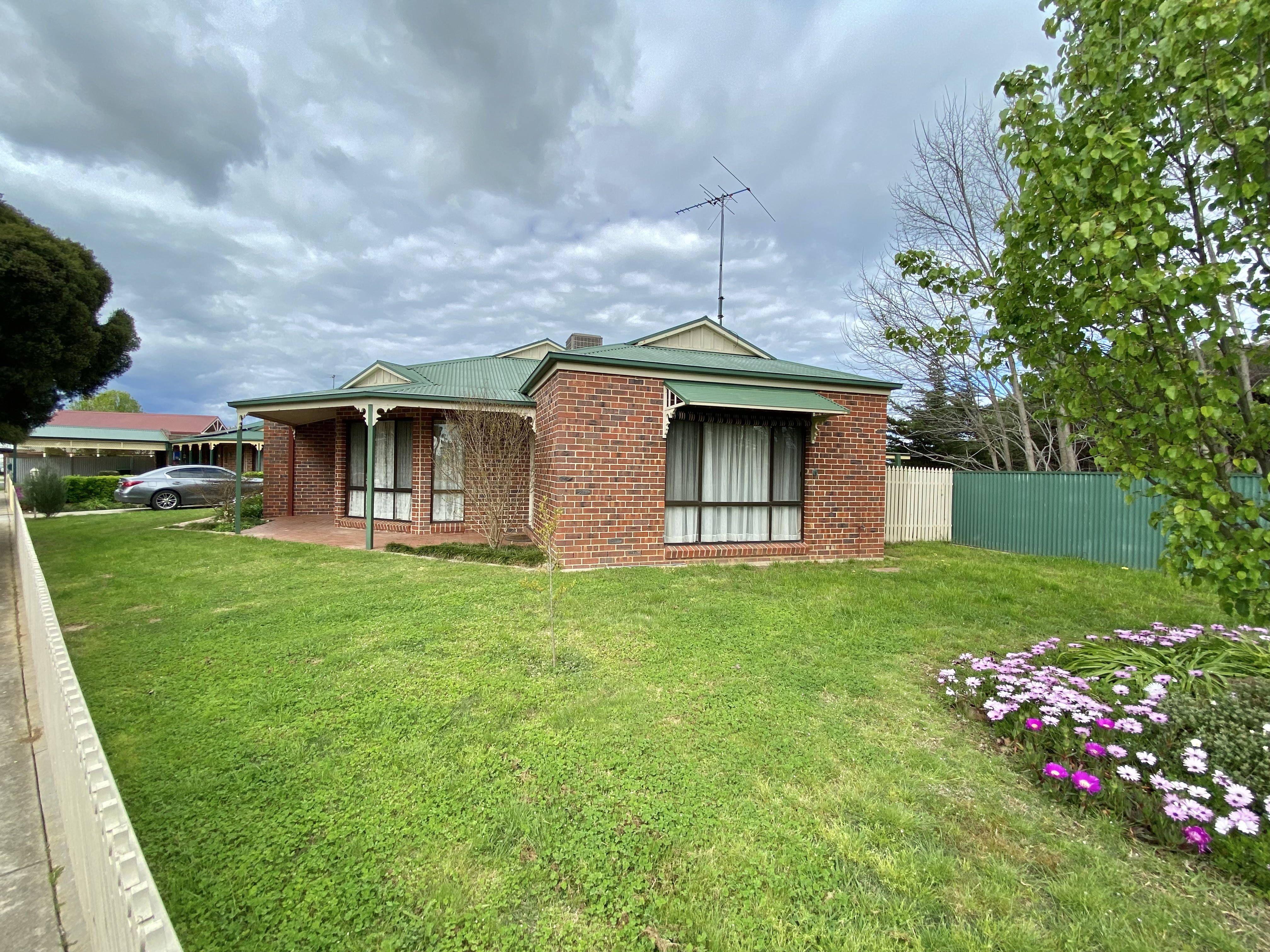 1 / 2 Pelican Court, Wangaratta