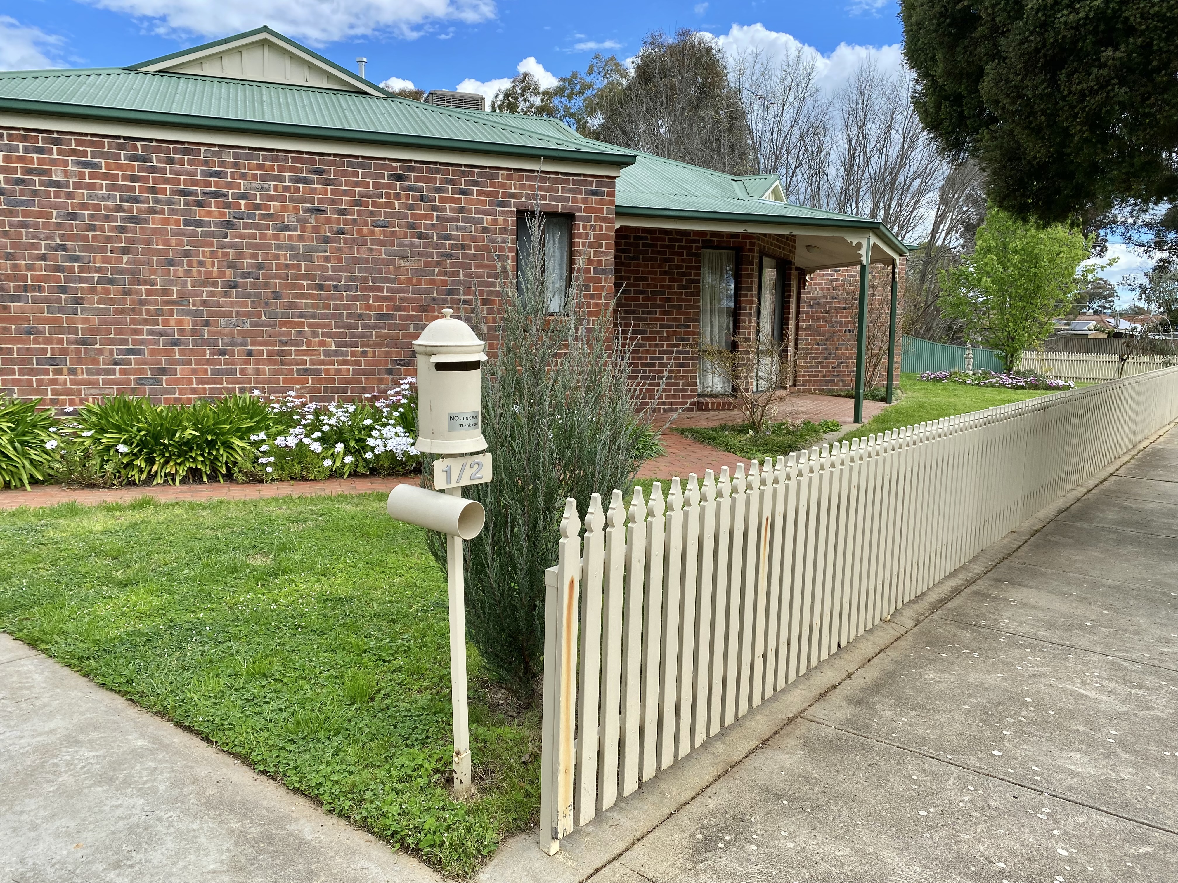 1 / 2 Pelican Court, Wangaratta